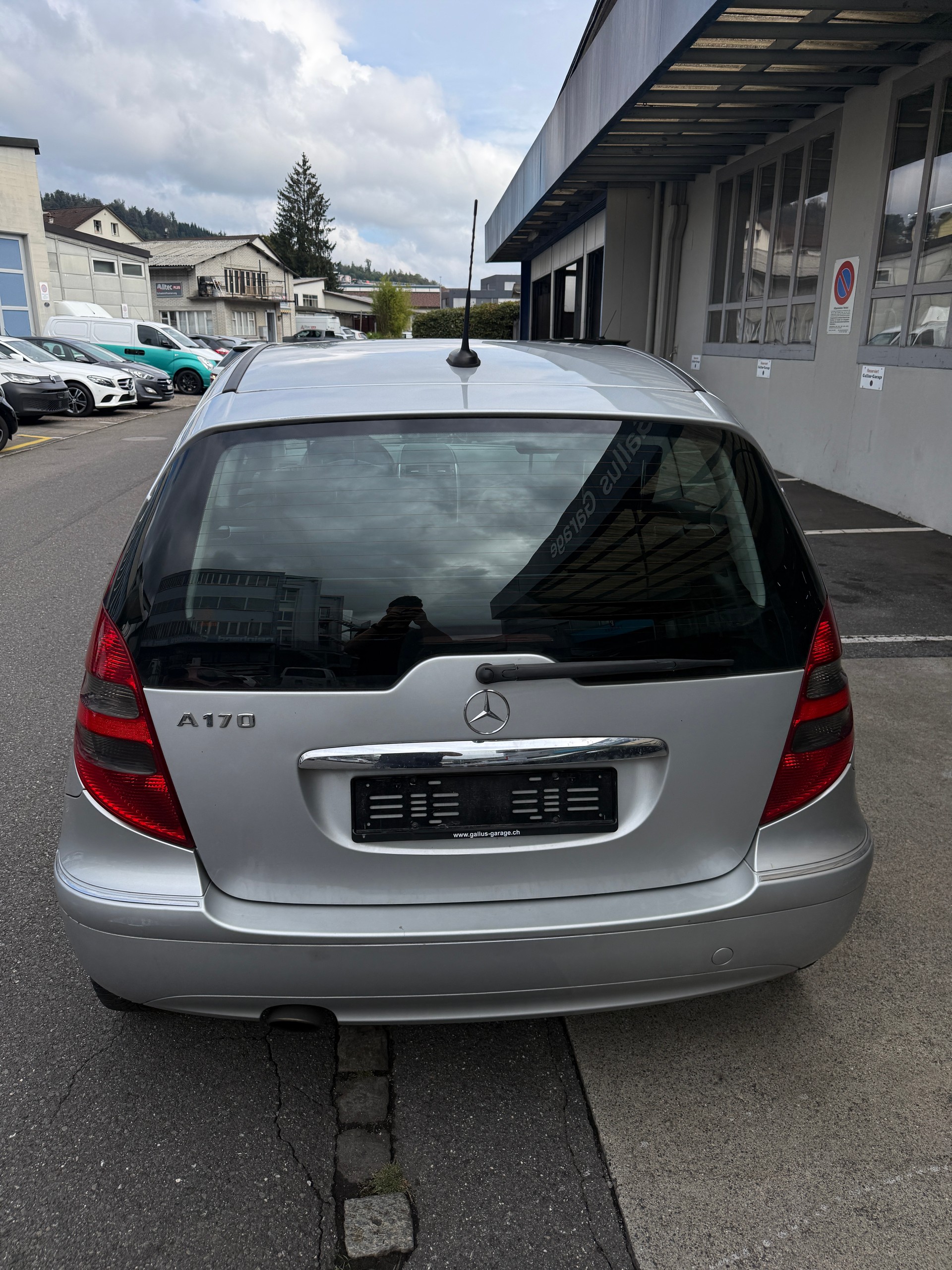 MERCEDES-BENZ A 170 Avantgarde-image-2