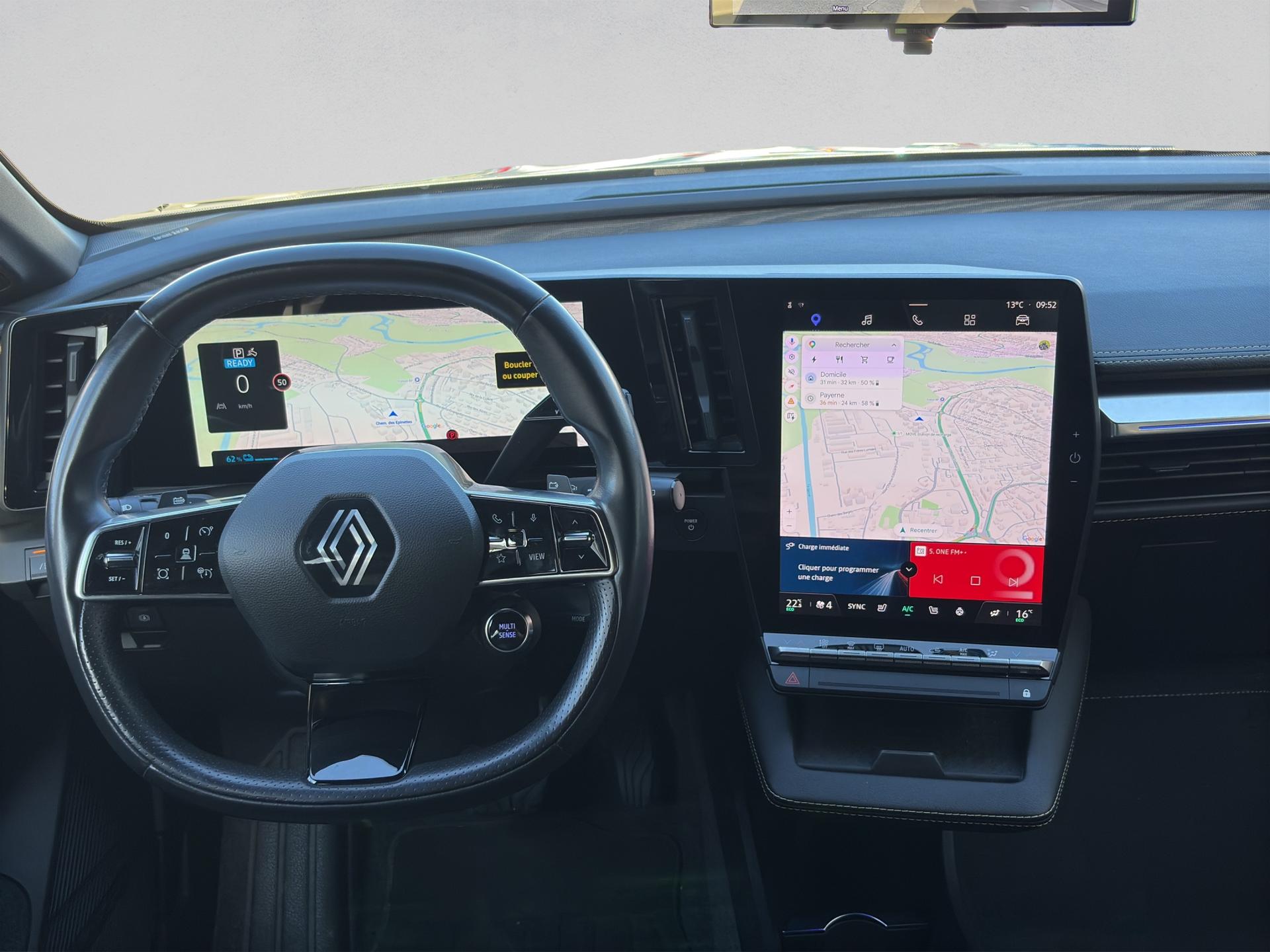 RENAULT Mégane E-TECH EV60 Iconic-image-13
