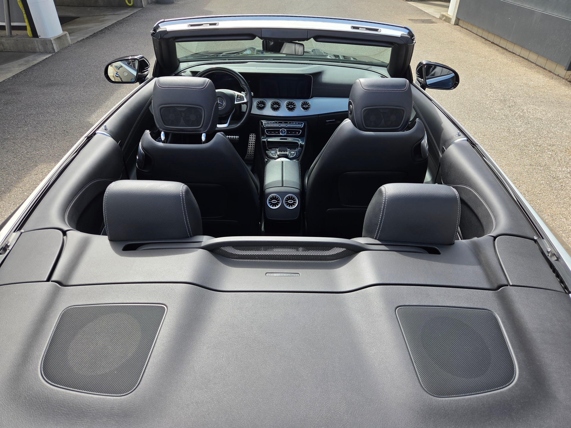 MERCEDES-BENZ E 400 AMG Line 4matic-image-9