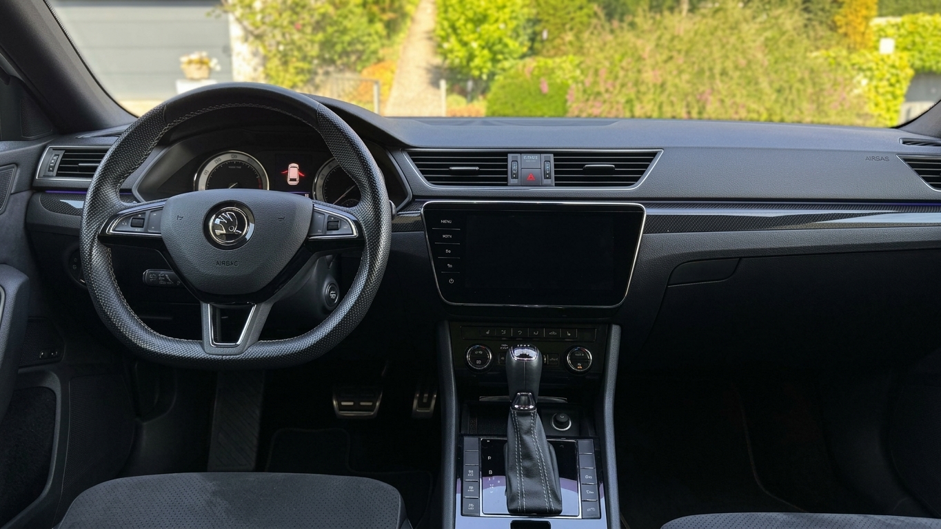 SKODA 2.0 TSI 280 SportLine+ 4x4 DSG-image-4