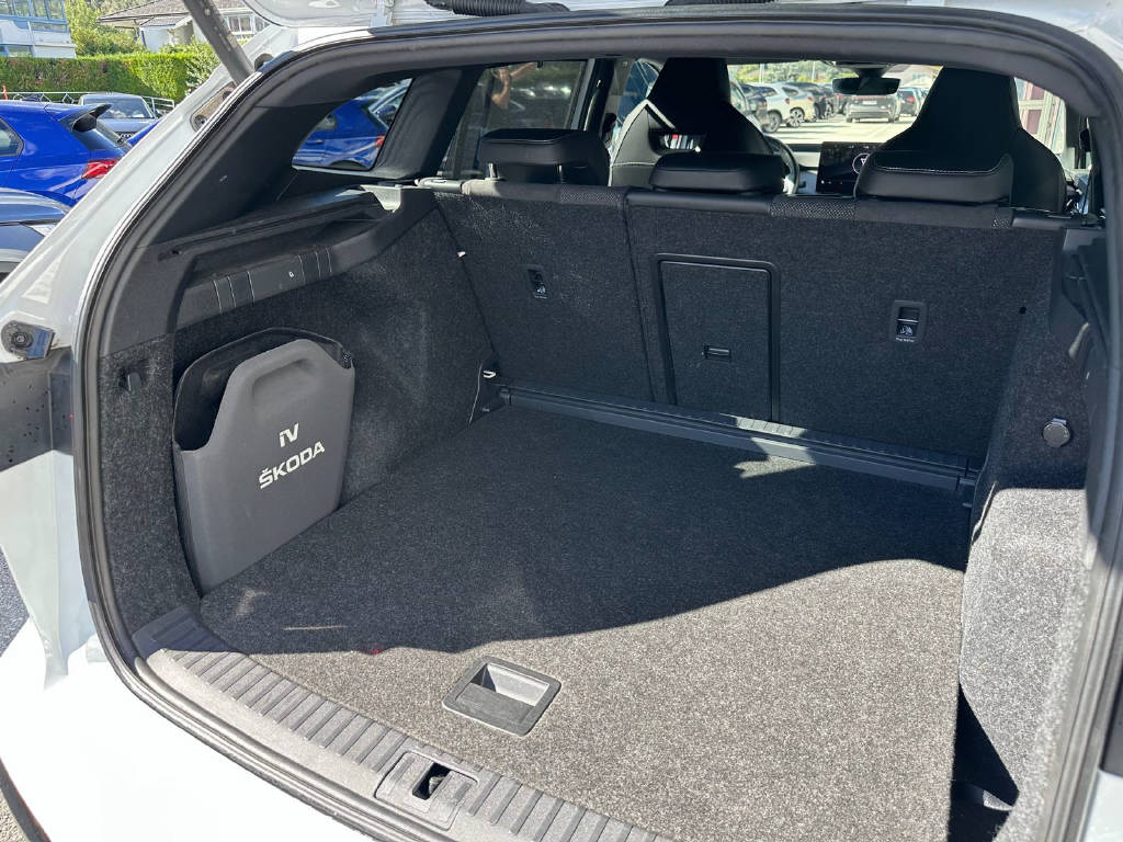 SKODA Enyaq iV 80x SportLine (CH)-image-9
