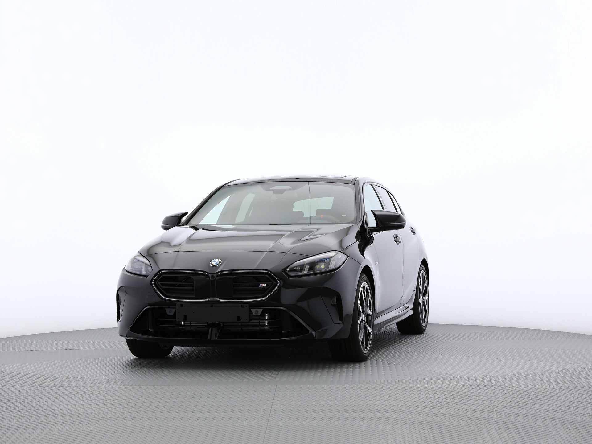 BMW 1er Reihe F70 M135i xDrive-image-0