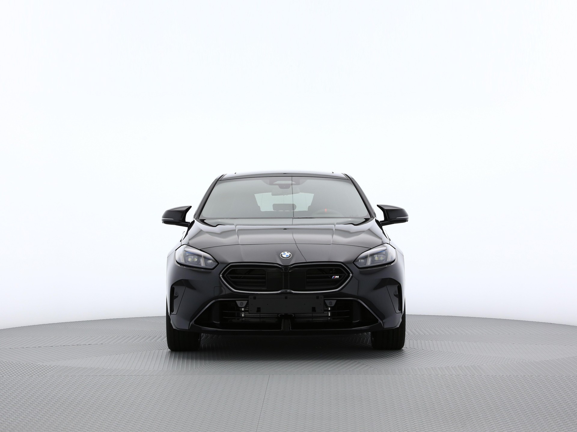 BMW 1er Reihe F70 M135i xDrive-image-4
