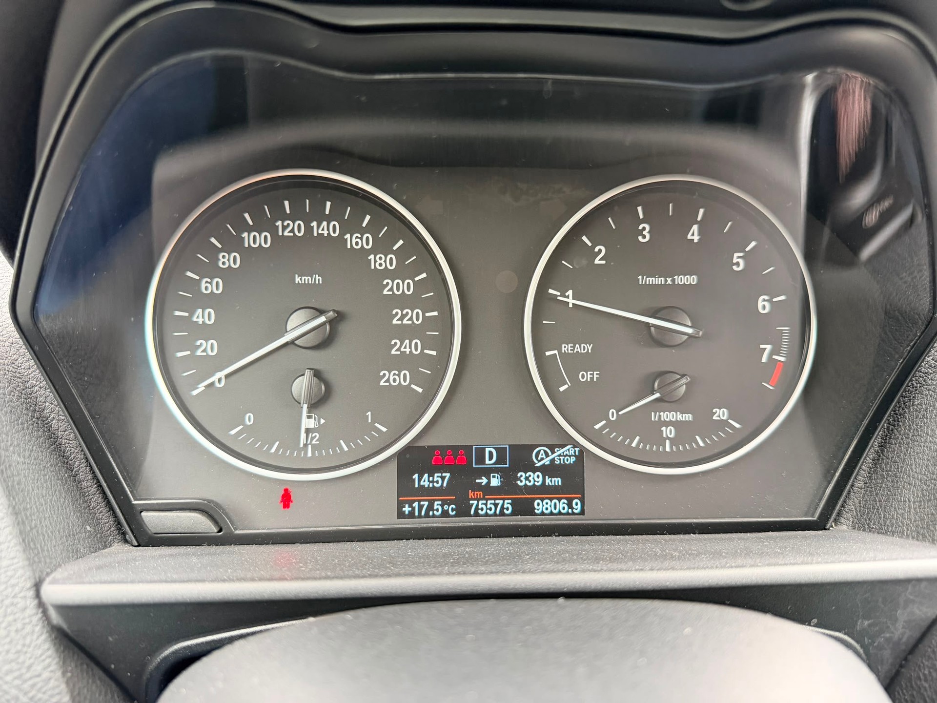 BMW 118i Sport Line Steptronic-image-6