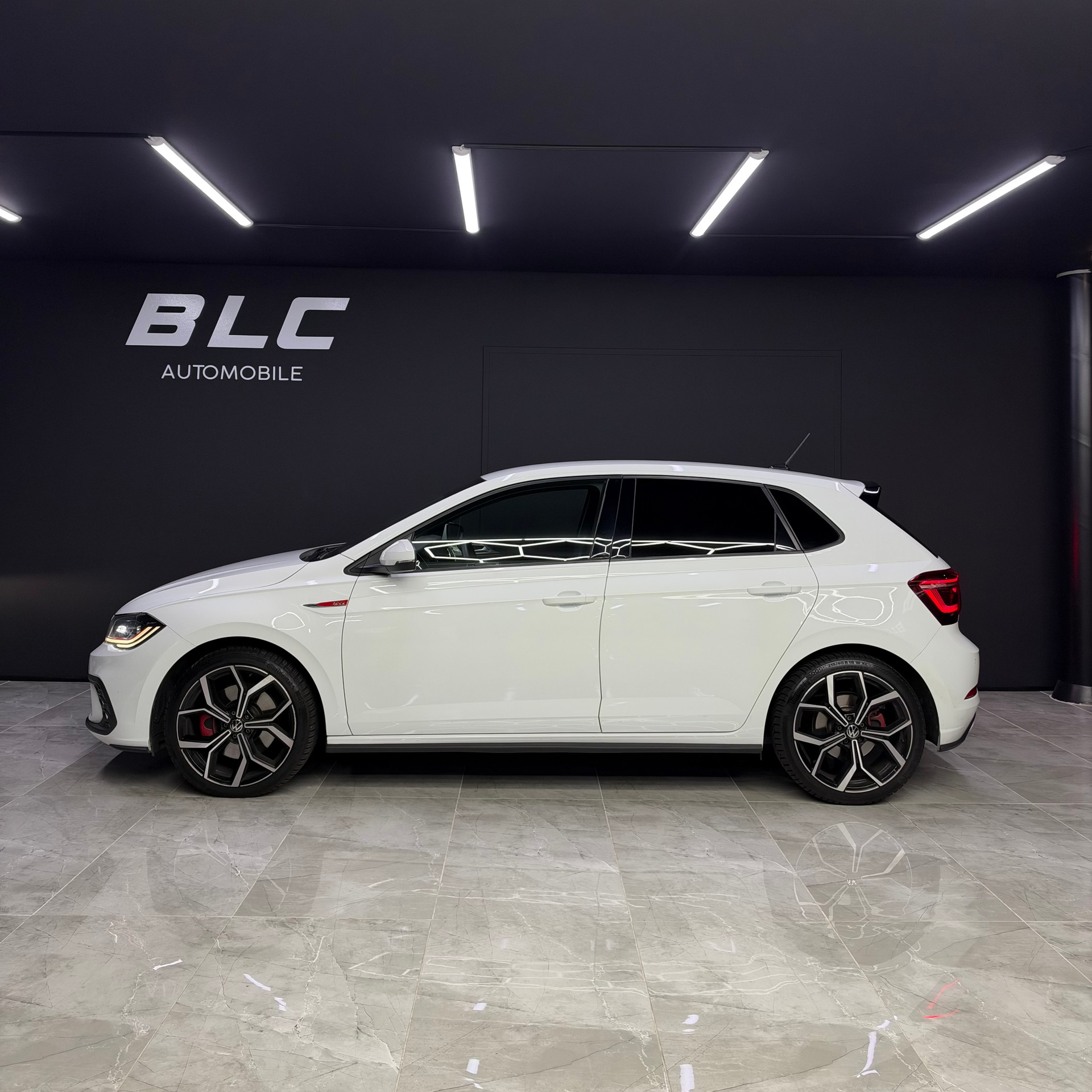 VW Polo 2.0 TSI GTI DSG-image-2