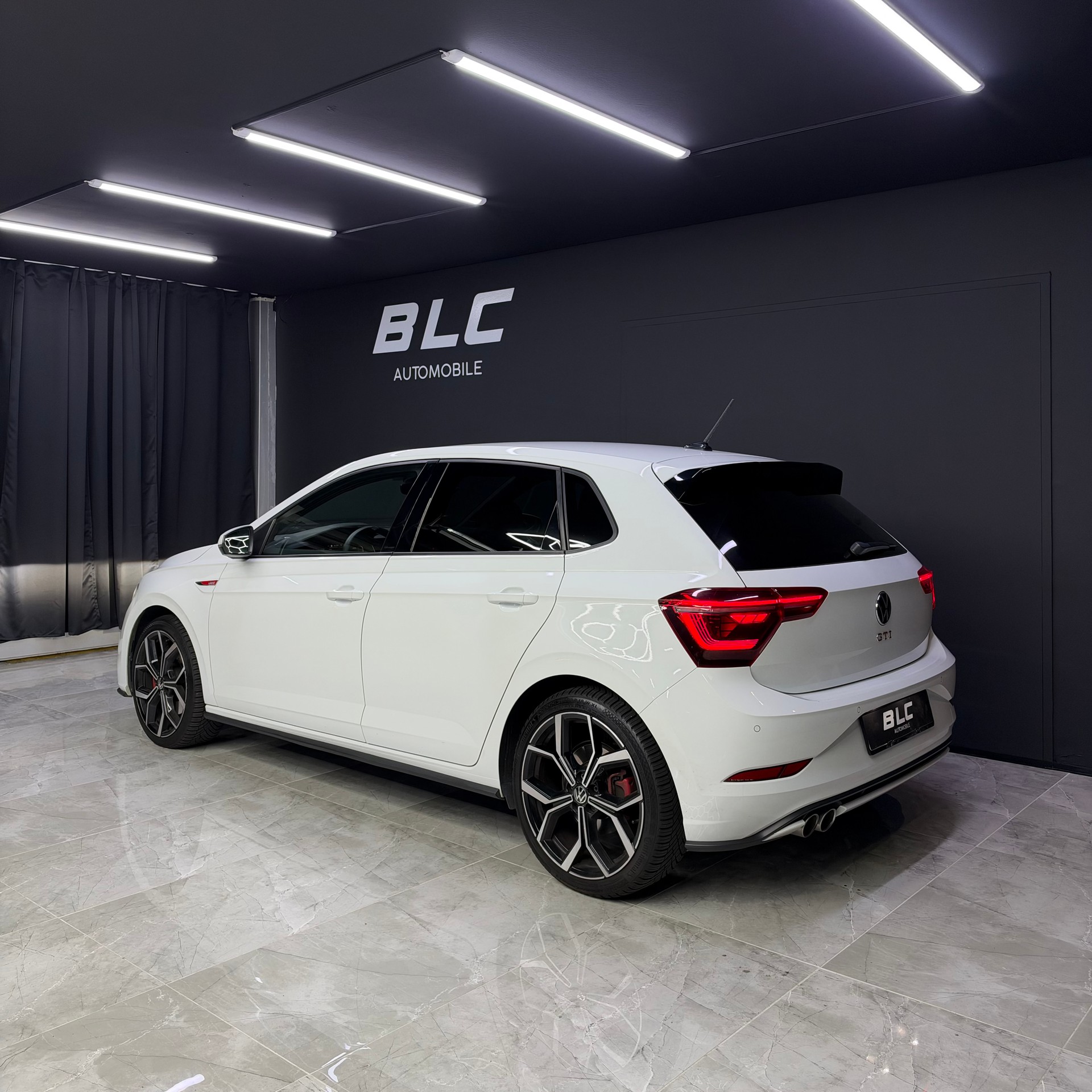 VW Polo 2.0 TSI GTI DSG-image-4