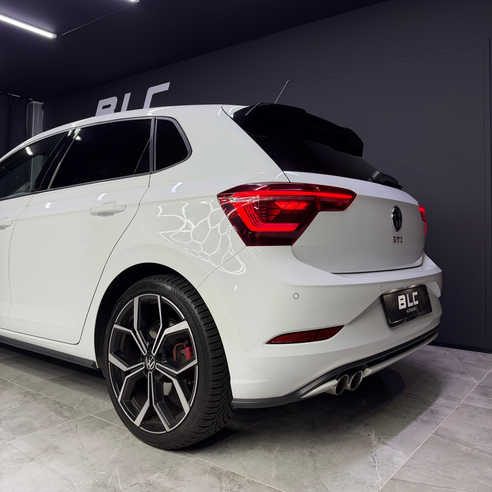 VW Polo 2.0 TSI GTI DSG-image-5