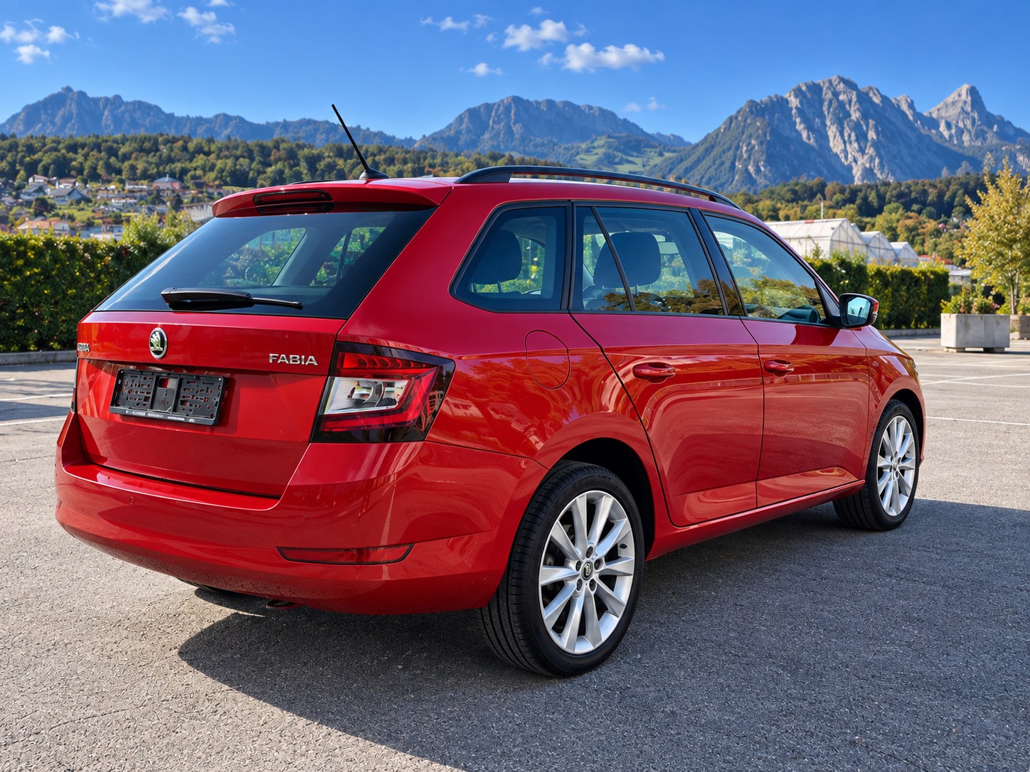 SKODA Fabia Combi 1.0 TSI Monte Carlo DSG-image-2