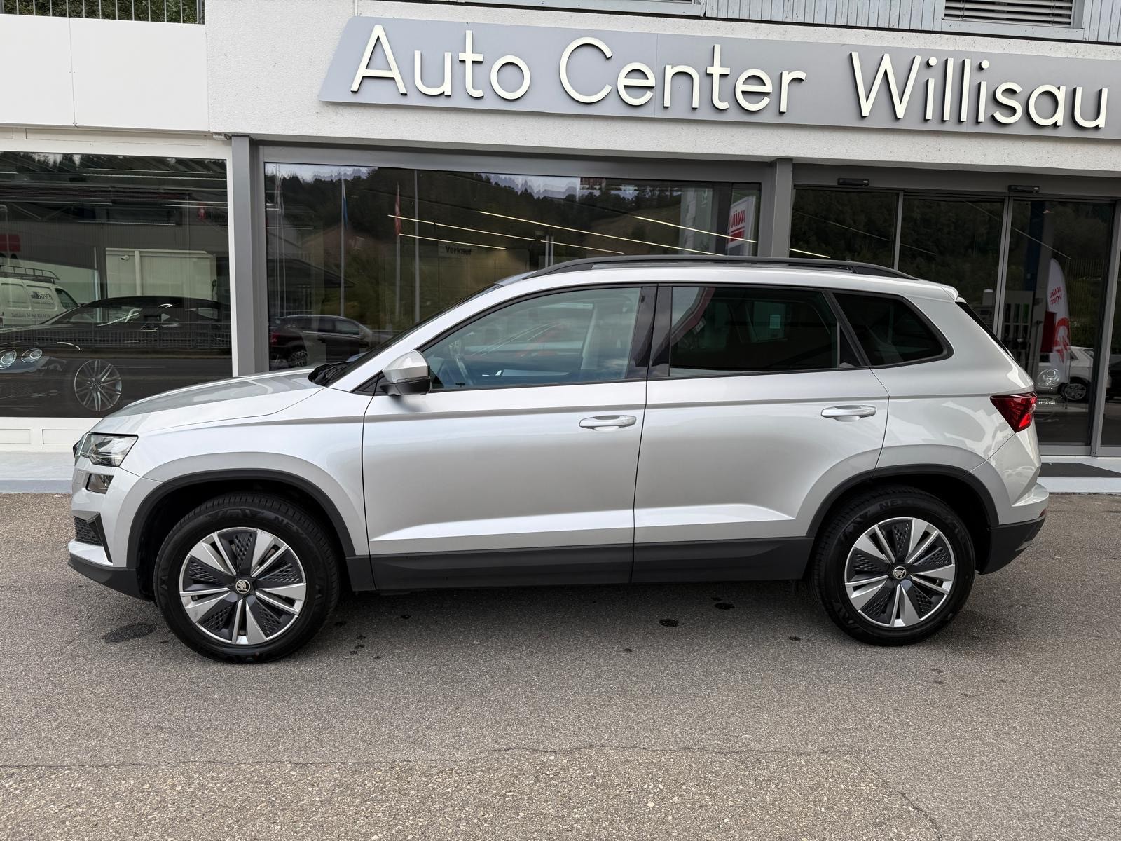 SKODA Karoq 2.0 TDI CR Ambition 4x4 DSG-image-1