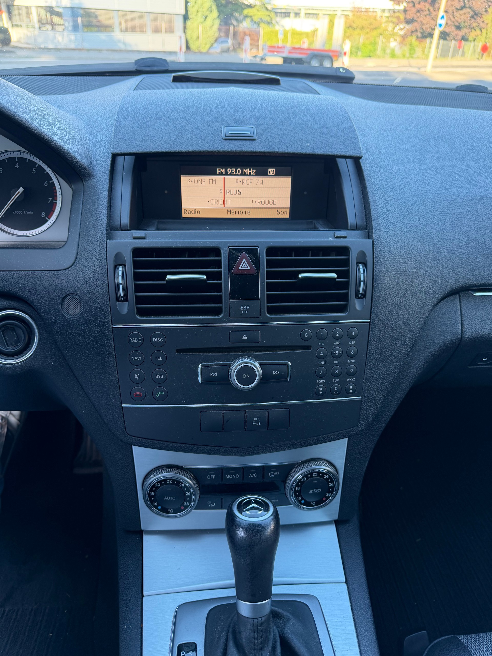 MERCEDES-BENZ C 350 Avantgarde 4Matic 7G-Tronic-image-8
