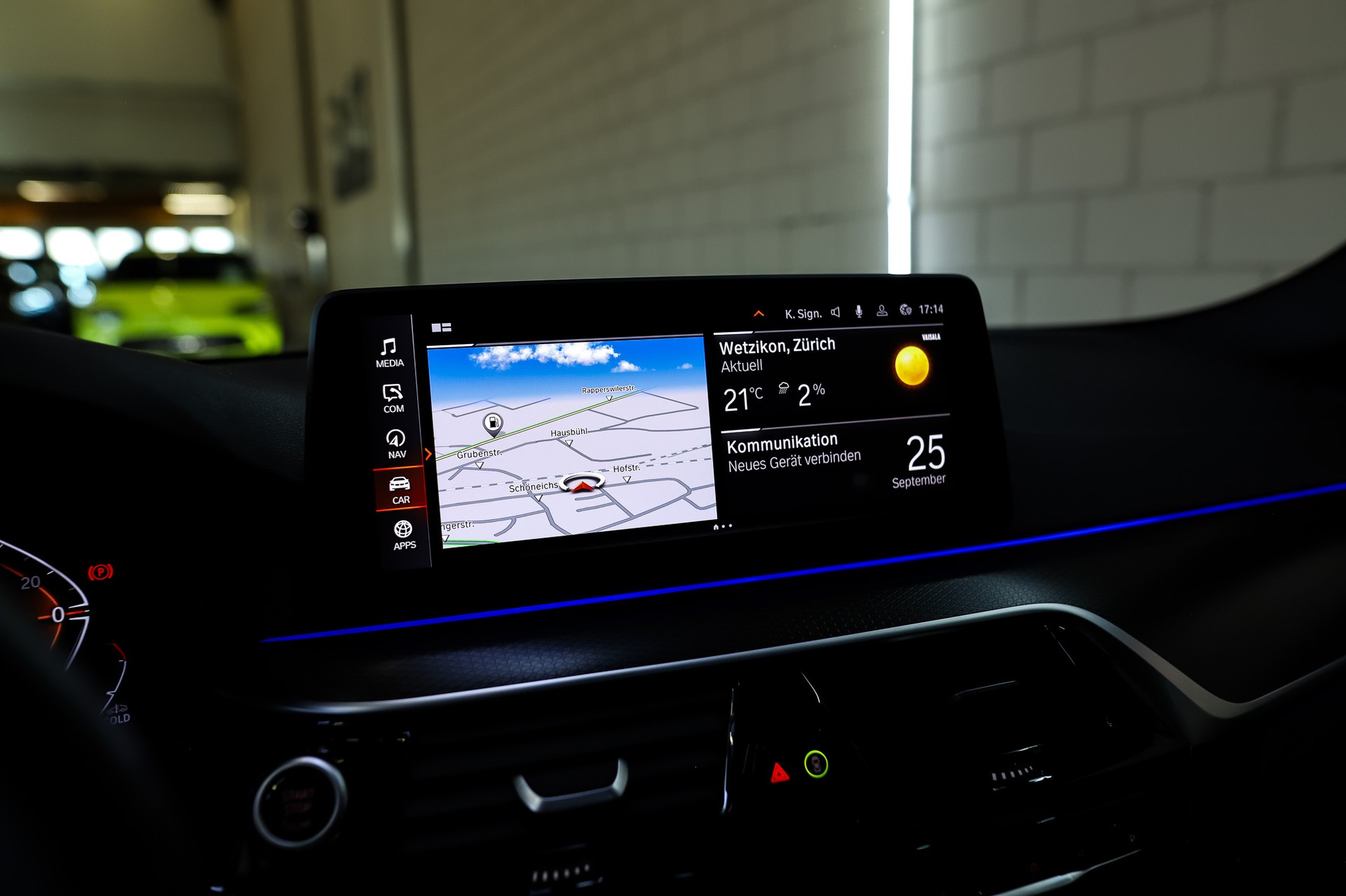 BMW 540d xDrive 48V Touring M Sport Steptronic-image-11