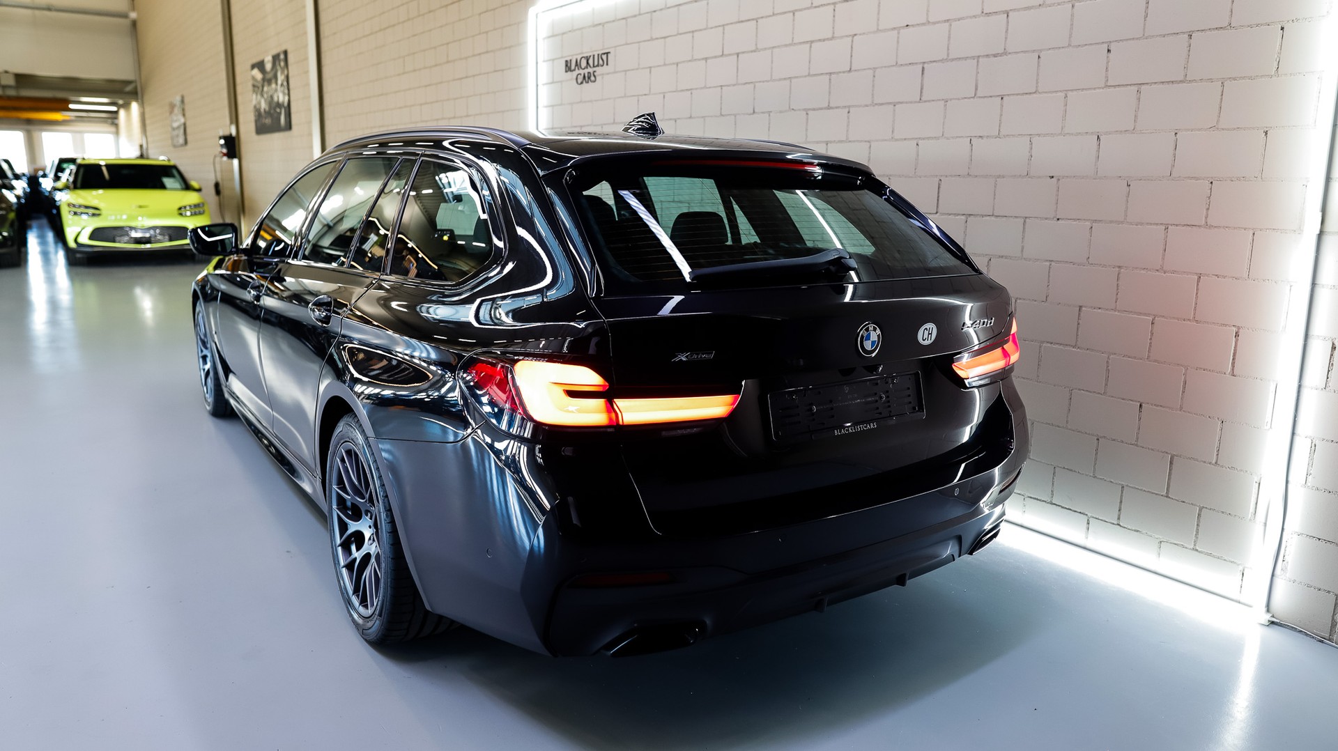 BMW 540d xDrive 48V Touring M Sport Steptronic-image-4