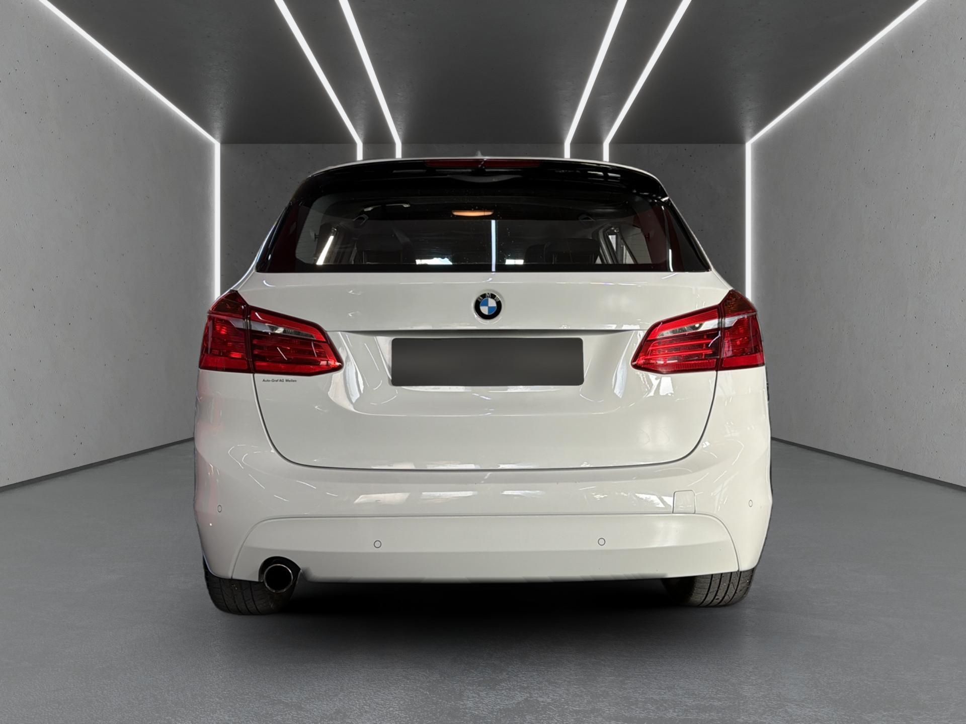 BMW 218 Active Tourer 2er Active Tourer- 218d xDrive Advantage-image-3