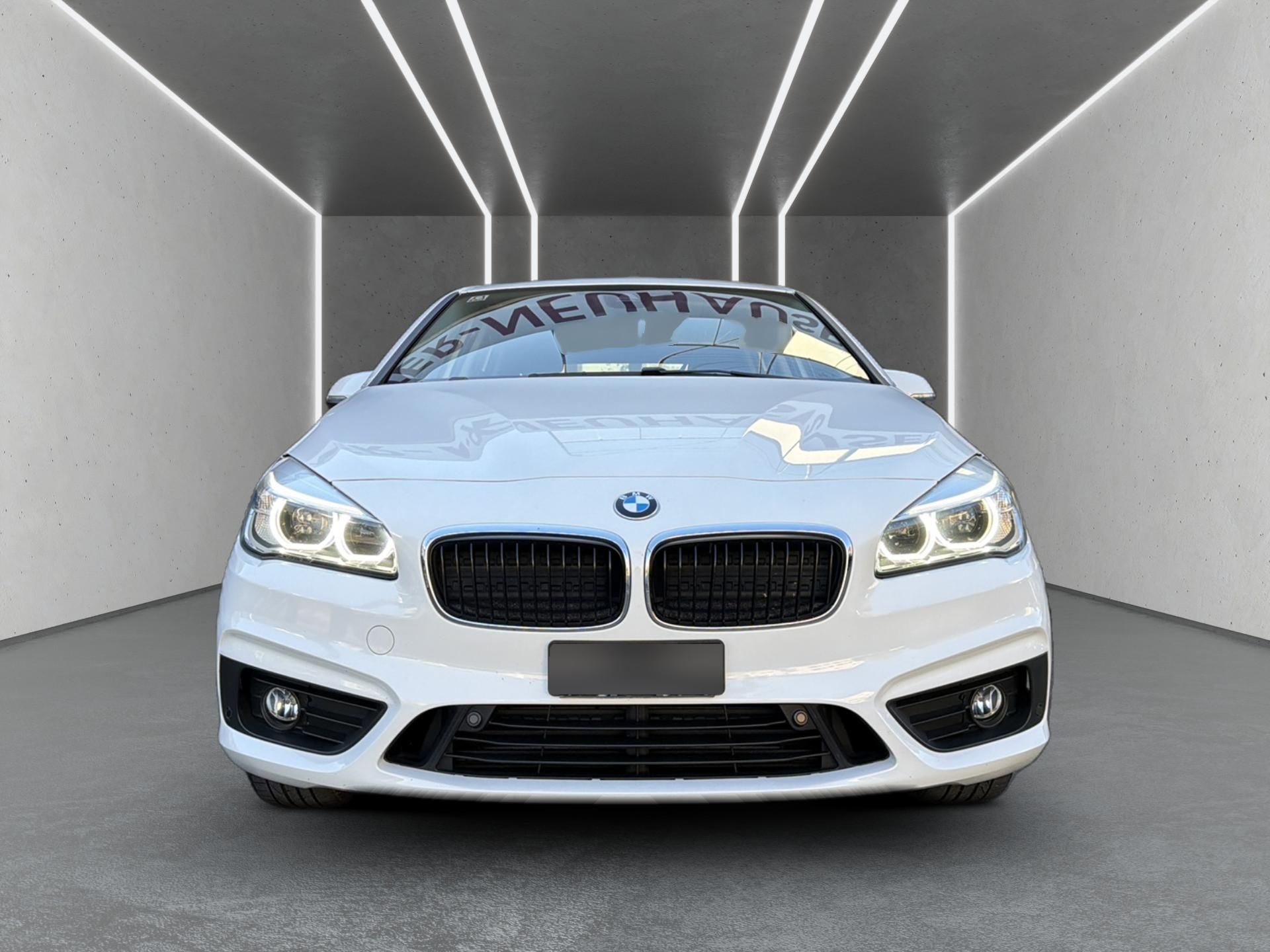 BMW 218 Active Tourer 2er Active Tourer- 218d xDrive Advantage-image-5