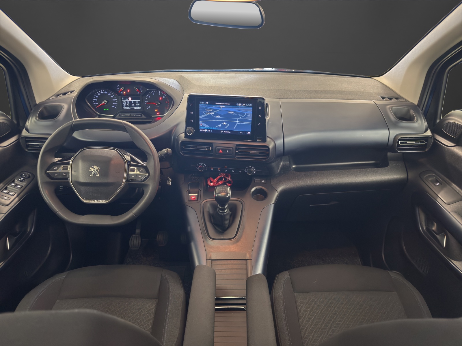 PEUGEOT Rifter 1.5 BlueHDi Allure-image-10