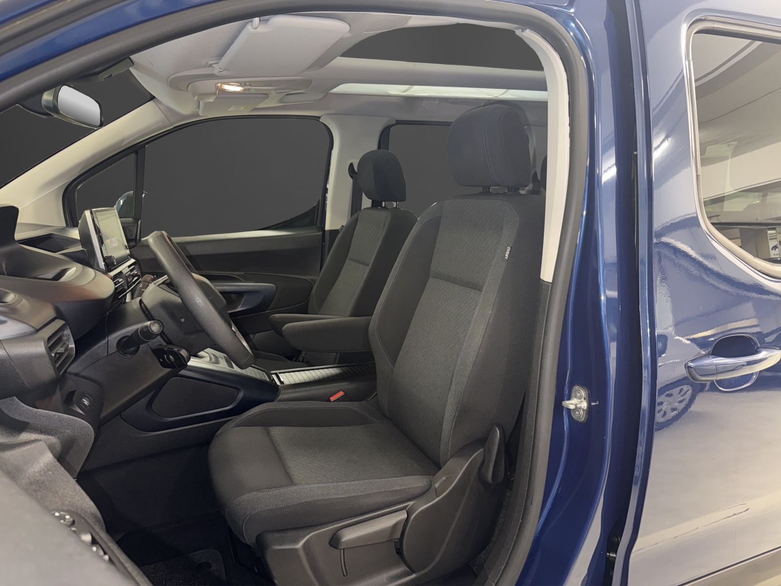 PEUGEOT Rifter 1.5 BlueHDi Allure-image-8