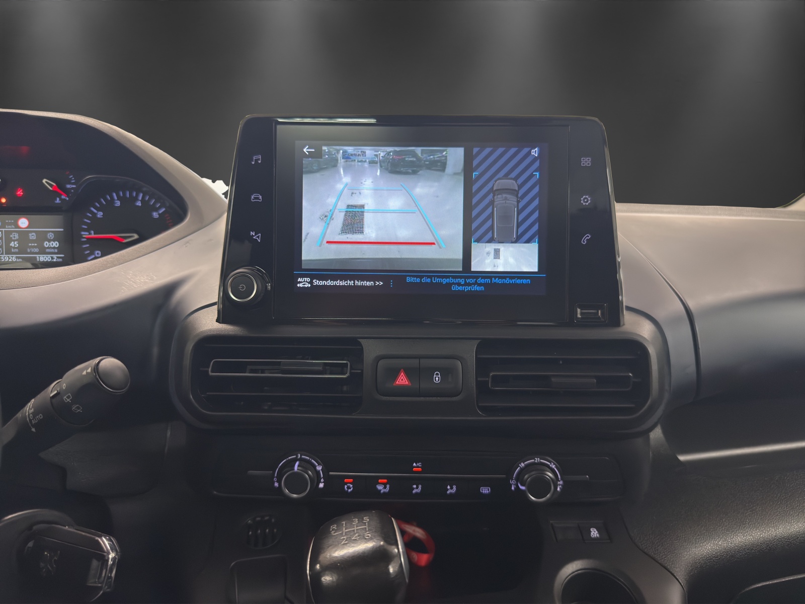 PEUGEOT Rifter 1.5 BlueHDi Allure-image-13