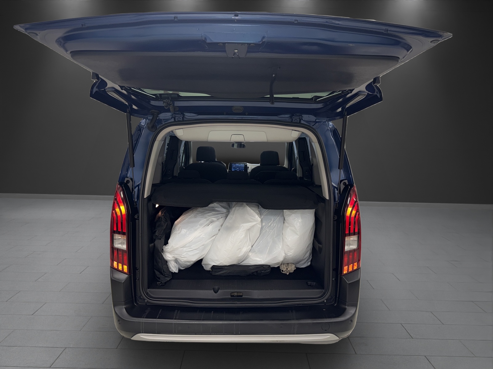PEUGEOT Rifter 1.5 BlueHDi Allure-image-18