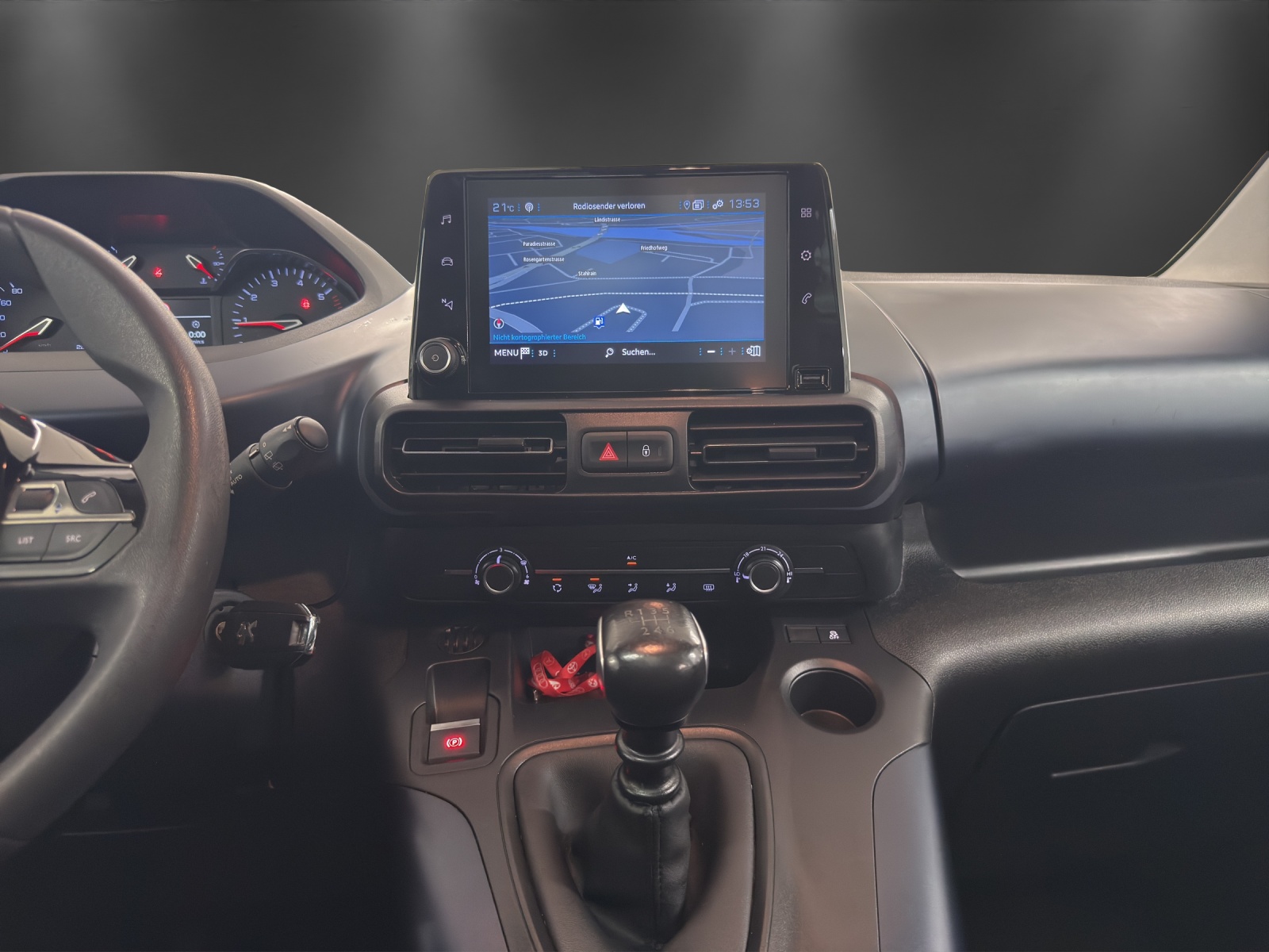 PEUGEOT Rifter 1.5 BlueHDi Allure-image-12