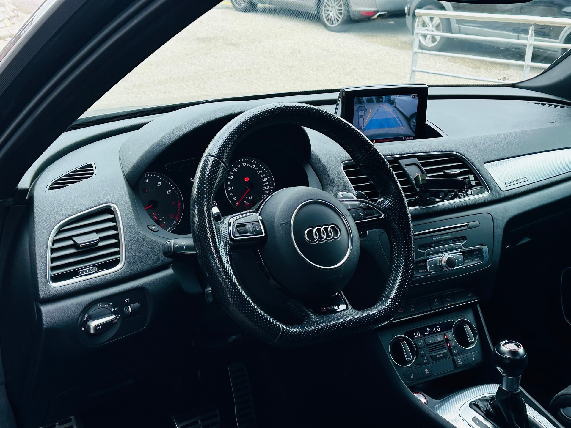 AUDI RS Q3 2.5 TFSI performance quattro S-tronic-image-15