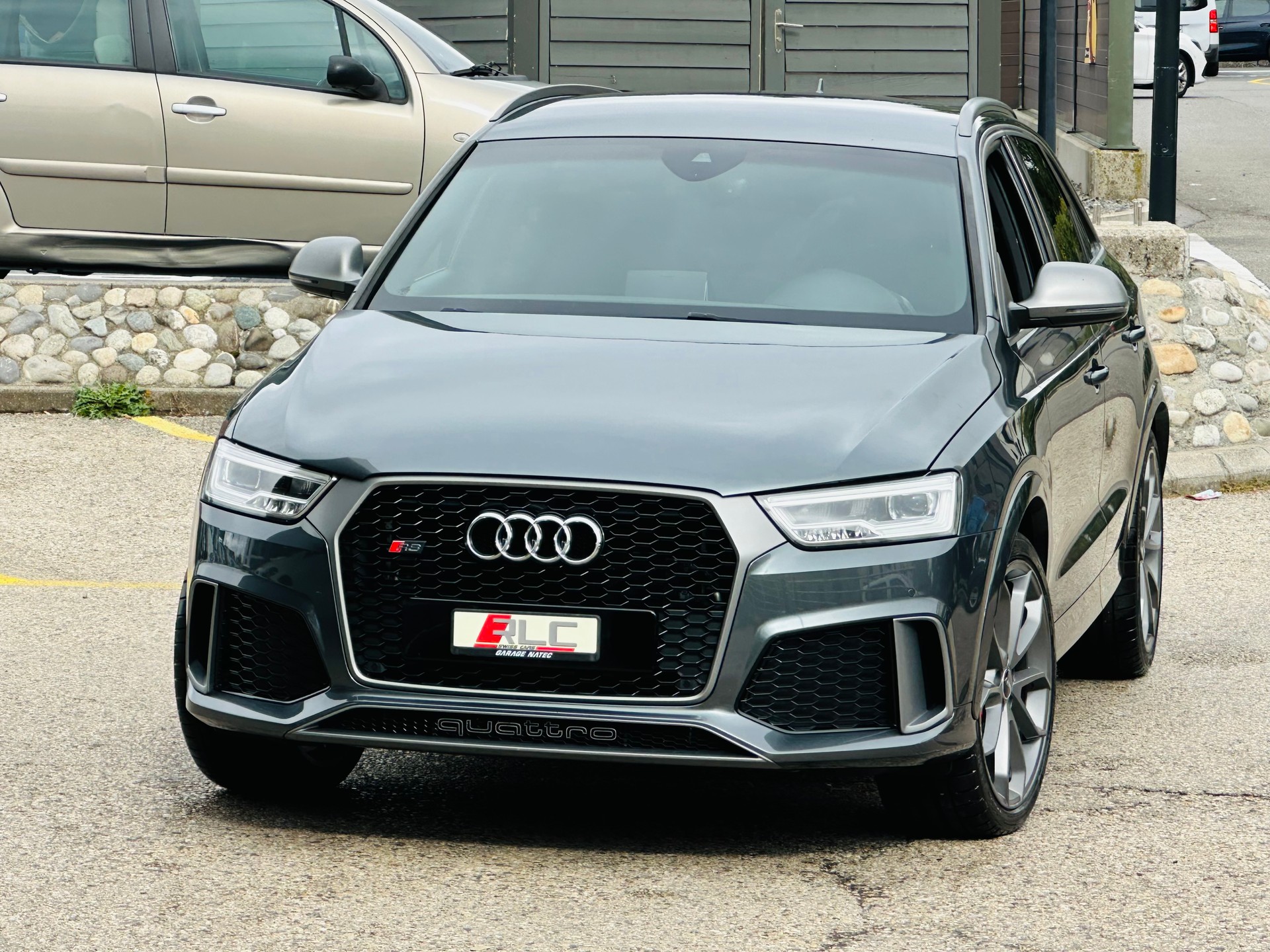AUDI RS Q3 2.5 TFSI performance quattro S-tronic-showroom-element-2