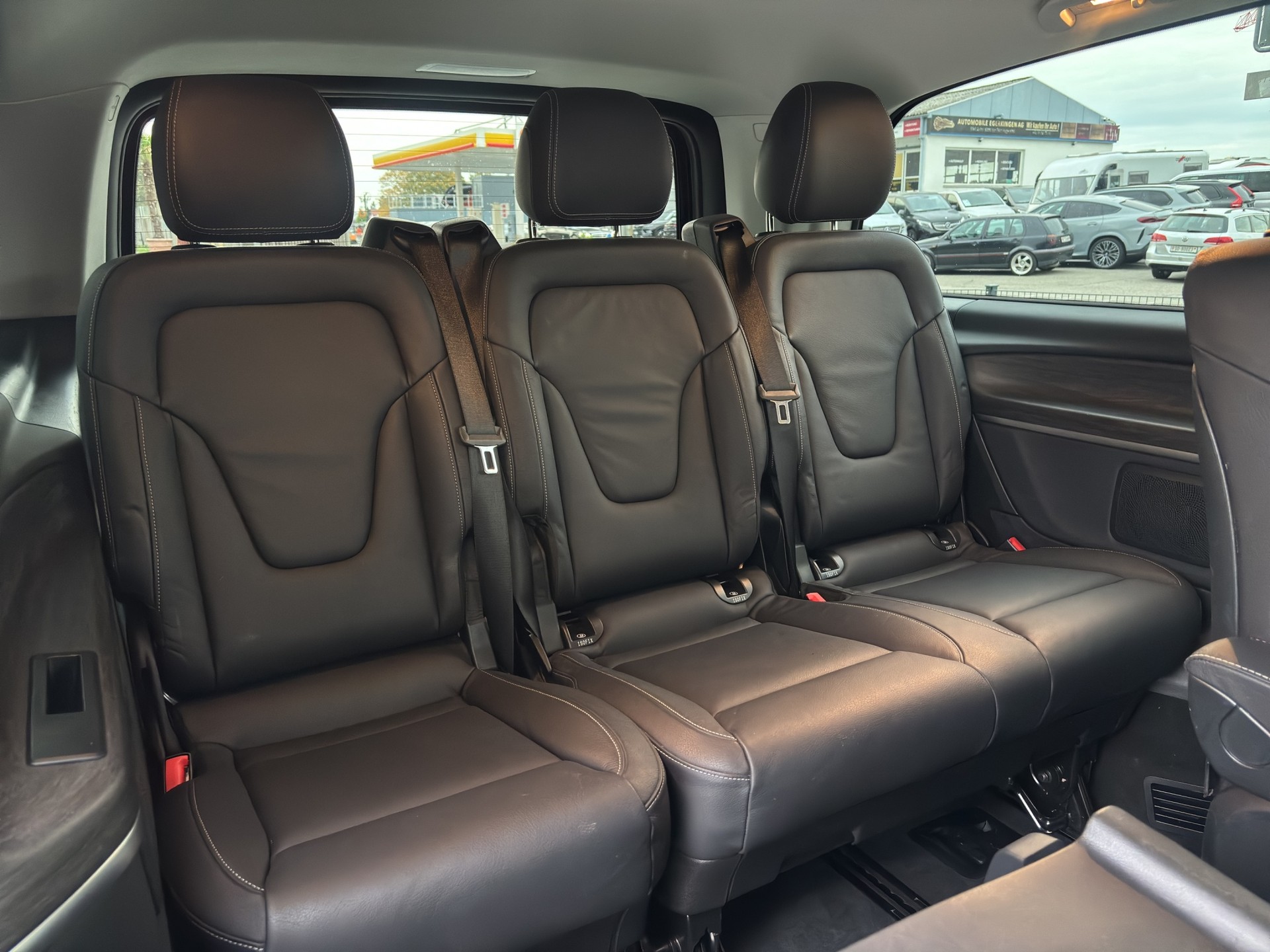 MERCEDES-BENZ V 250 d Avantgarde lang Van-image-13