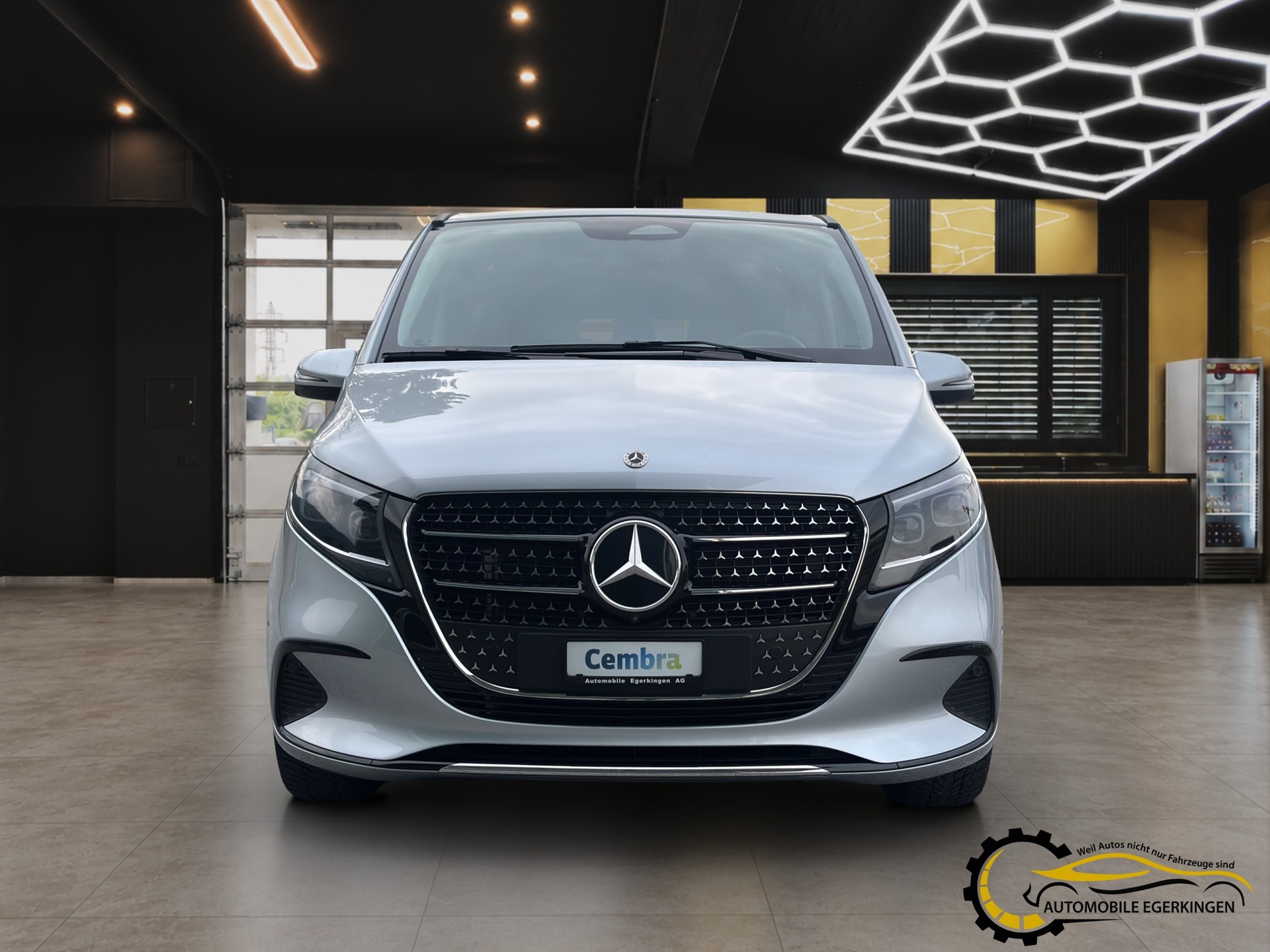 MERCEDES-BENZ V 250 d Avantgarde lang Van-image-1