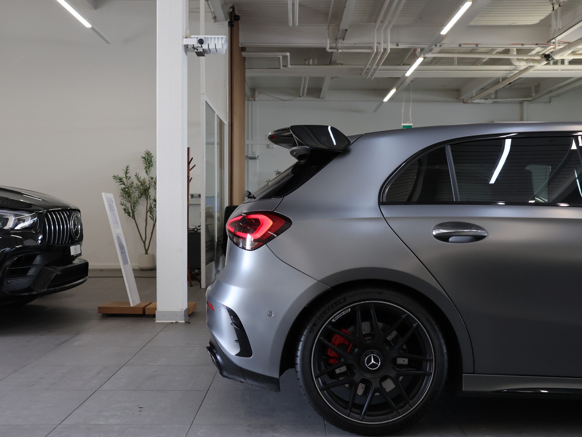 MERCEDES-BENZ A 45 S AMG 4Matic+ Speedshift *DESIGNO-MAGNO*-image-13