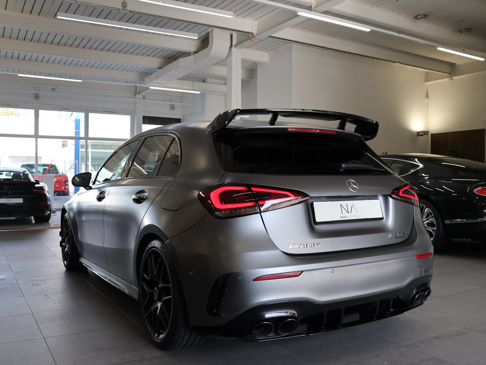 MERCEDES-BENZ A 45 S AMG 4Matic+ Speedshift *DESIGNO-MAGNO*-image-4