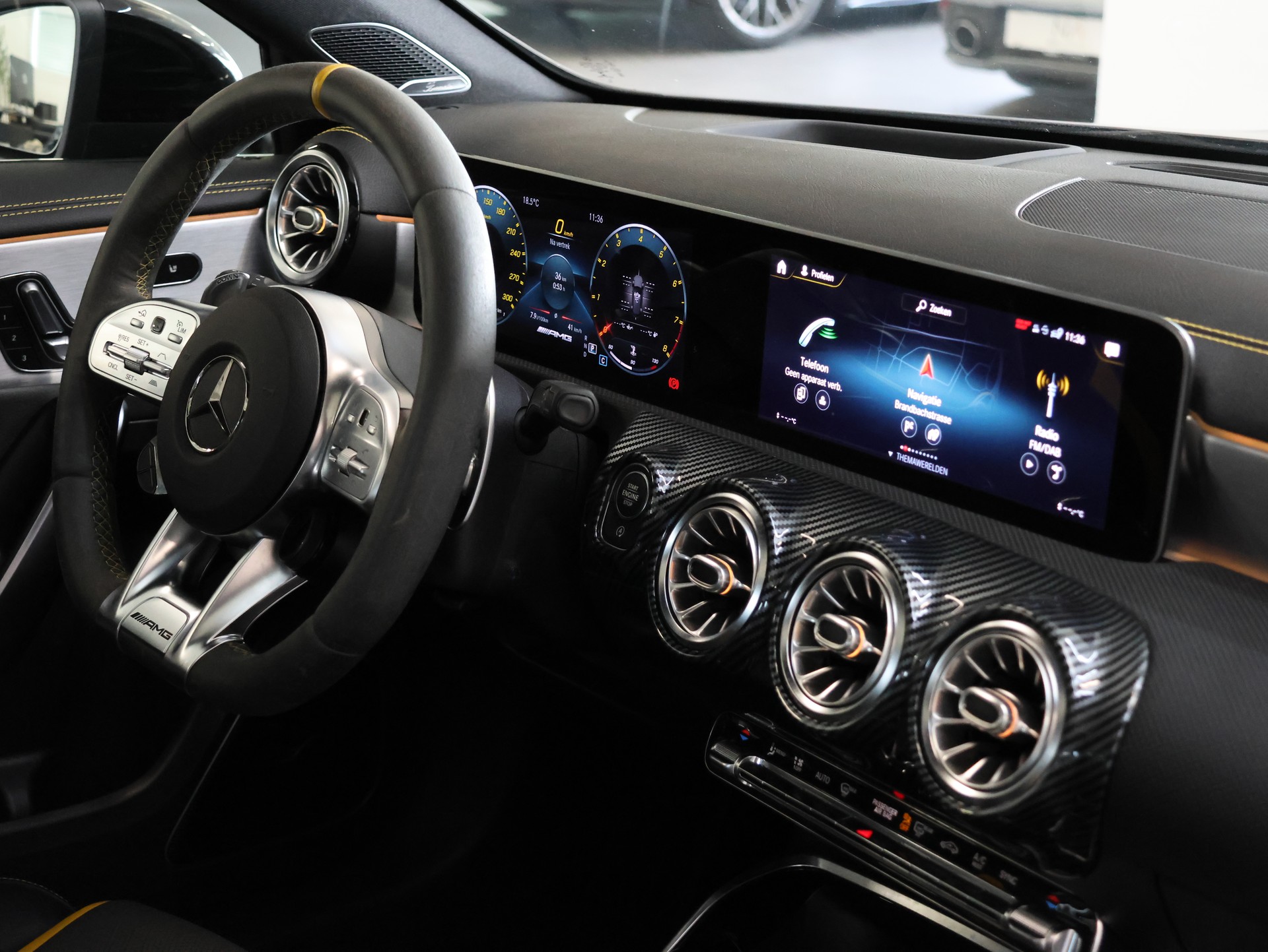 MERCEDES-BENZ A 45 S AMG 4Matic+ Speedshift *DESIGNO-MAGNO*-image-20