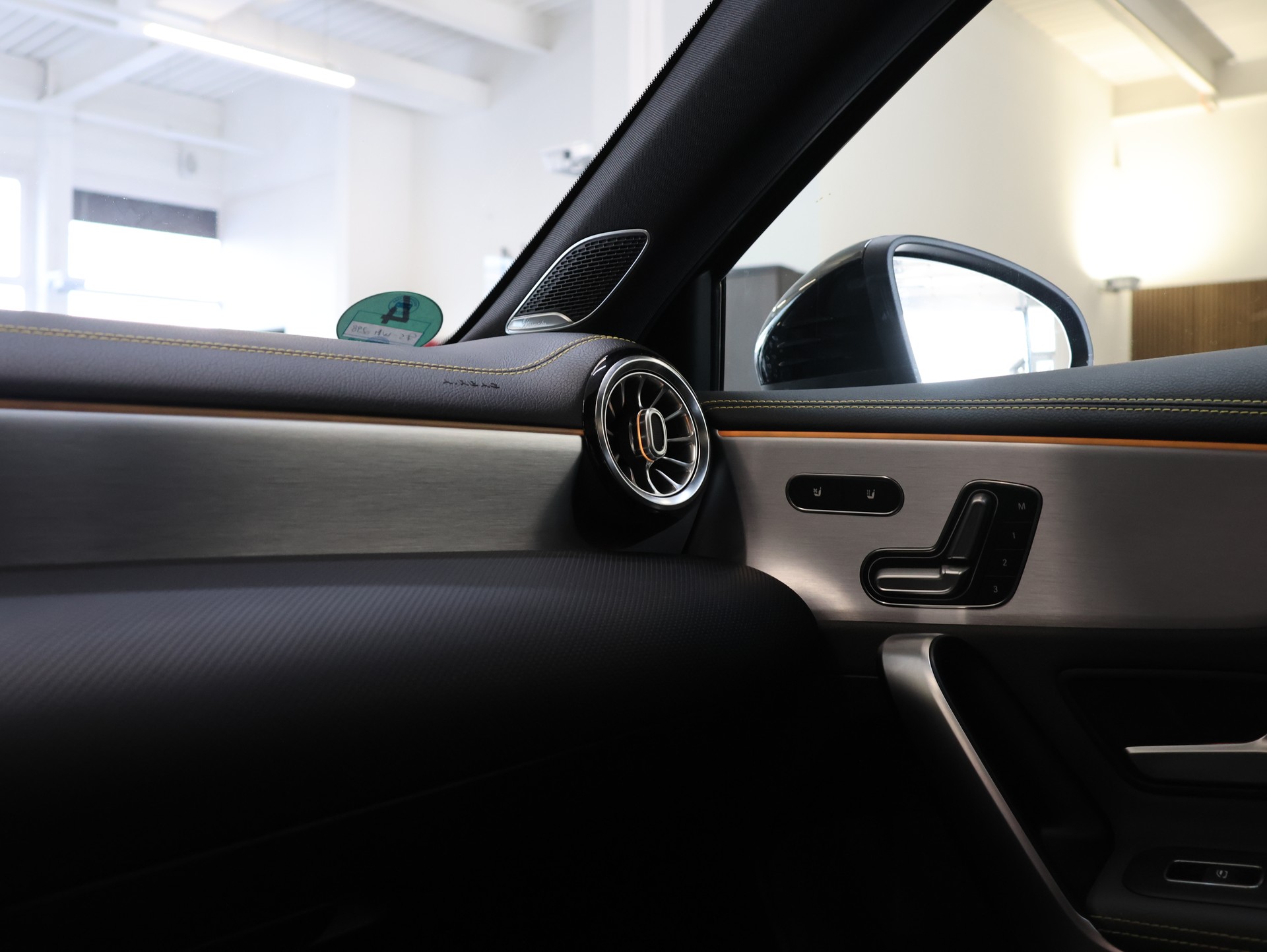 MERCEDES-BENZ A 45 S AMG 4Matic+ Speedshift *DESIGNO-MAGNO*-image-28