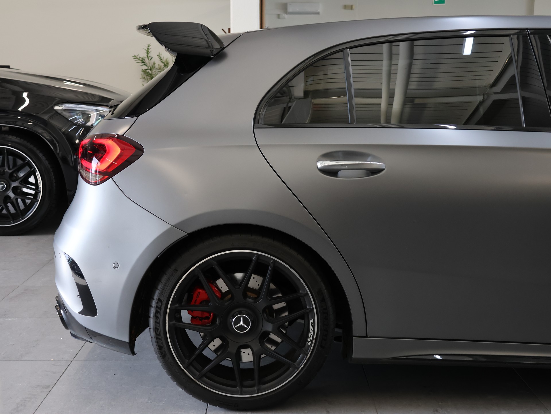 MERCEDES-BENZ A 45 S AMG 4Matic+ Speedshift *DESIGNO-MAGNO*-image-9