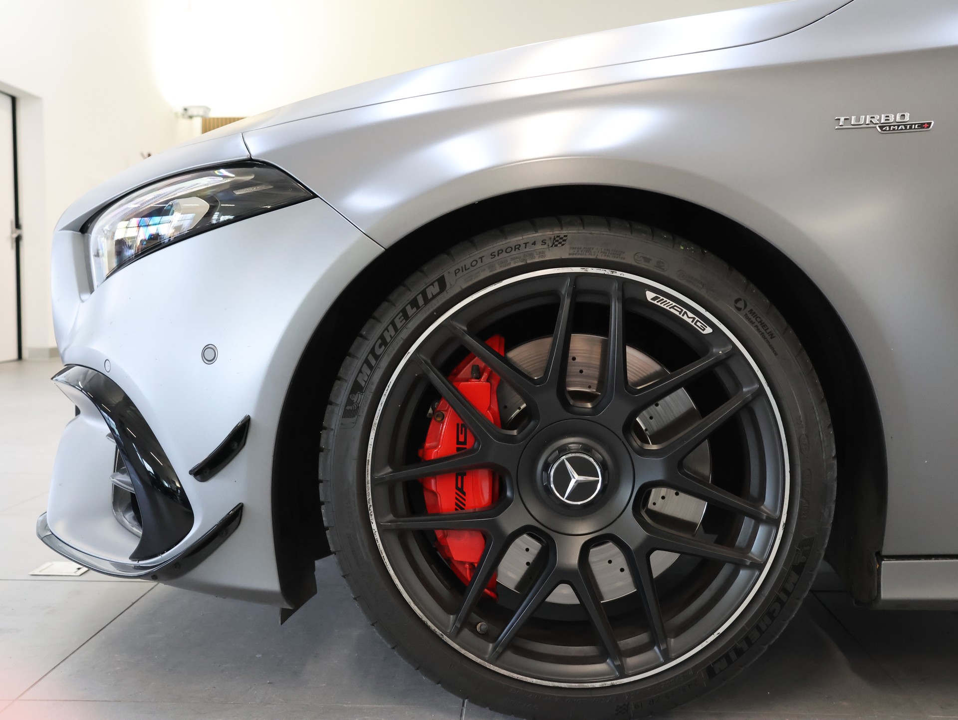 MERCEDES-BENZ A 45 S AMG 4Matic+ Speedshift *DESIGNO-MAGNO*-image-12