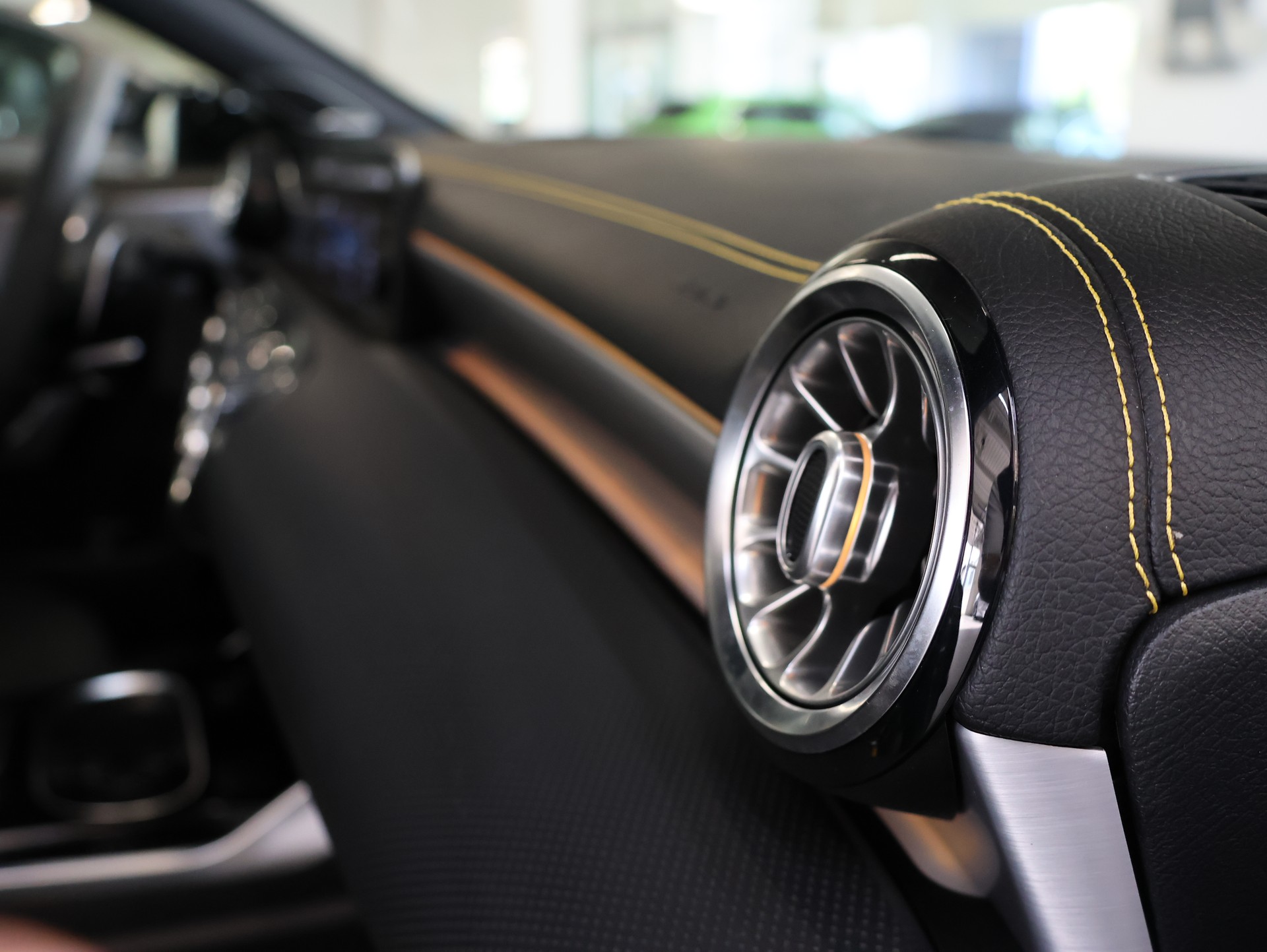 MERCEDES-BENZ A 45 S AMG 4Matic+ Speedshift *DESIGNO-MAGNO*-image-23