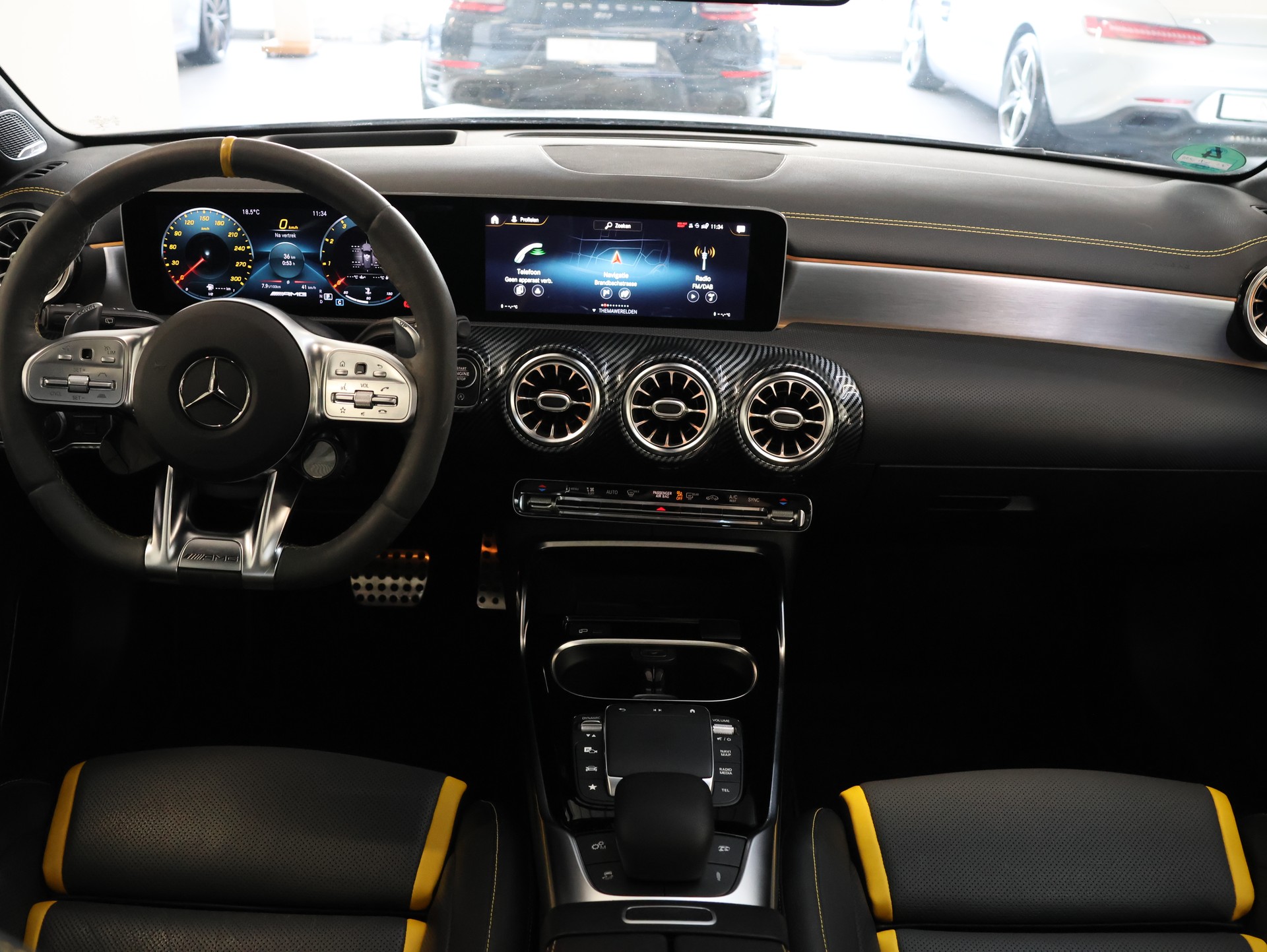 MERCEDES-BENZ A 45 S AMG 4Matic+ Speedshift *DESIGNO-MAGNO*-image-16