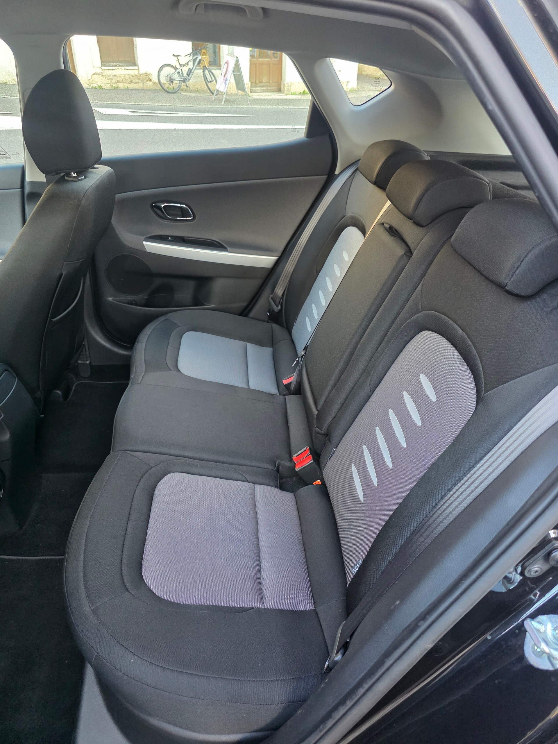 KIA Cee'd 1.6 GDi Trend DCT-image-9