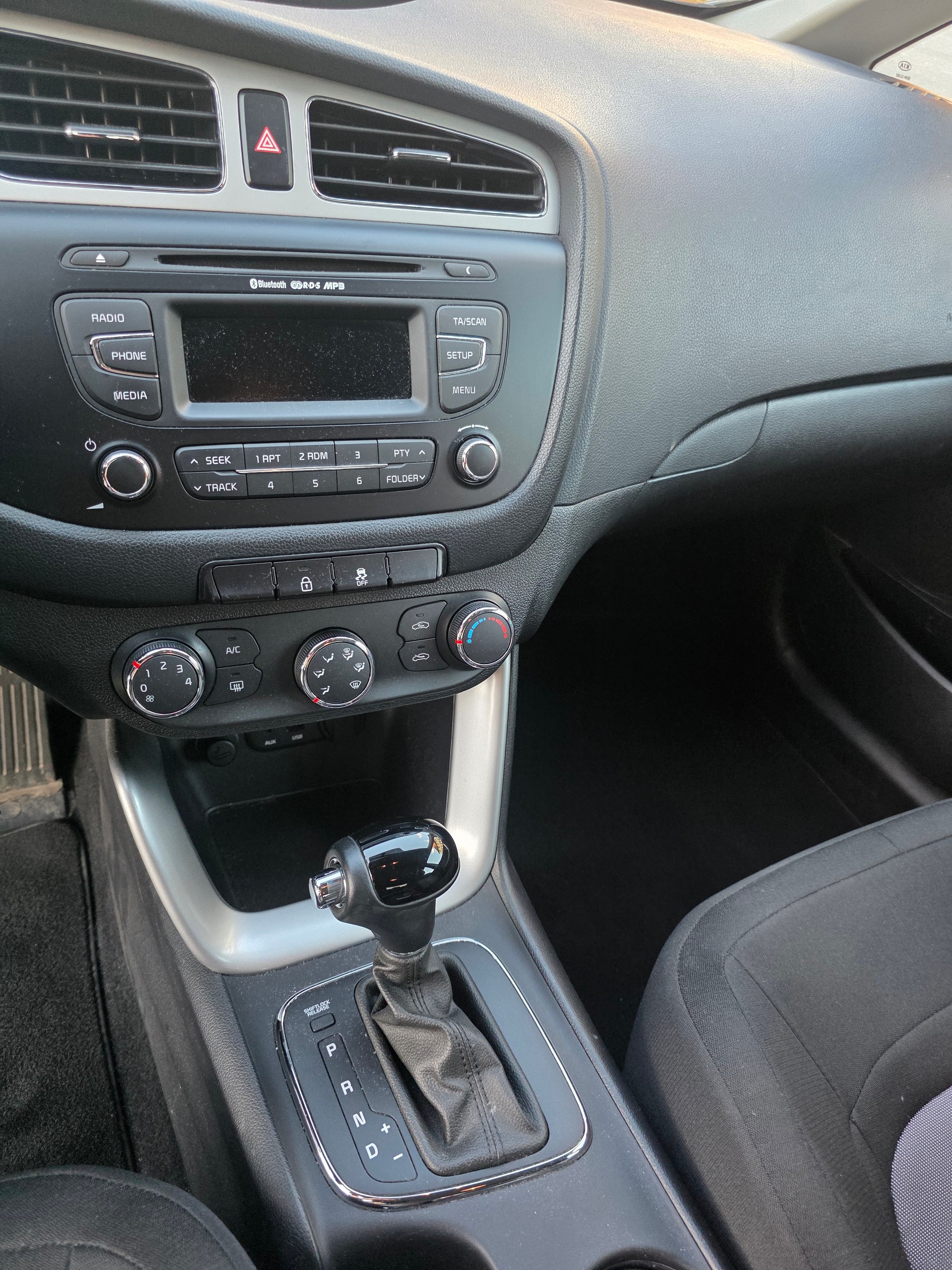 KIA Cee'd 1.6 GDi Trend DCT-image-7