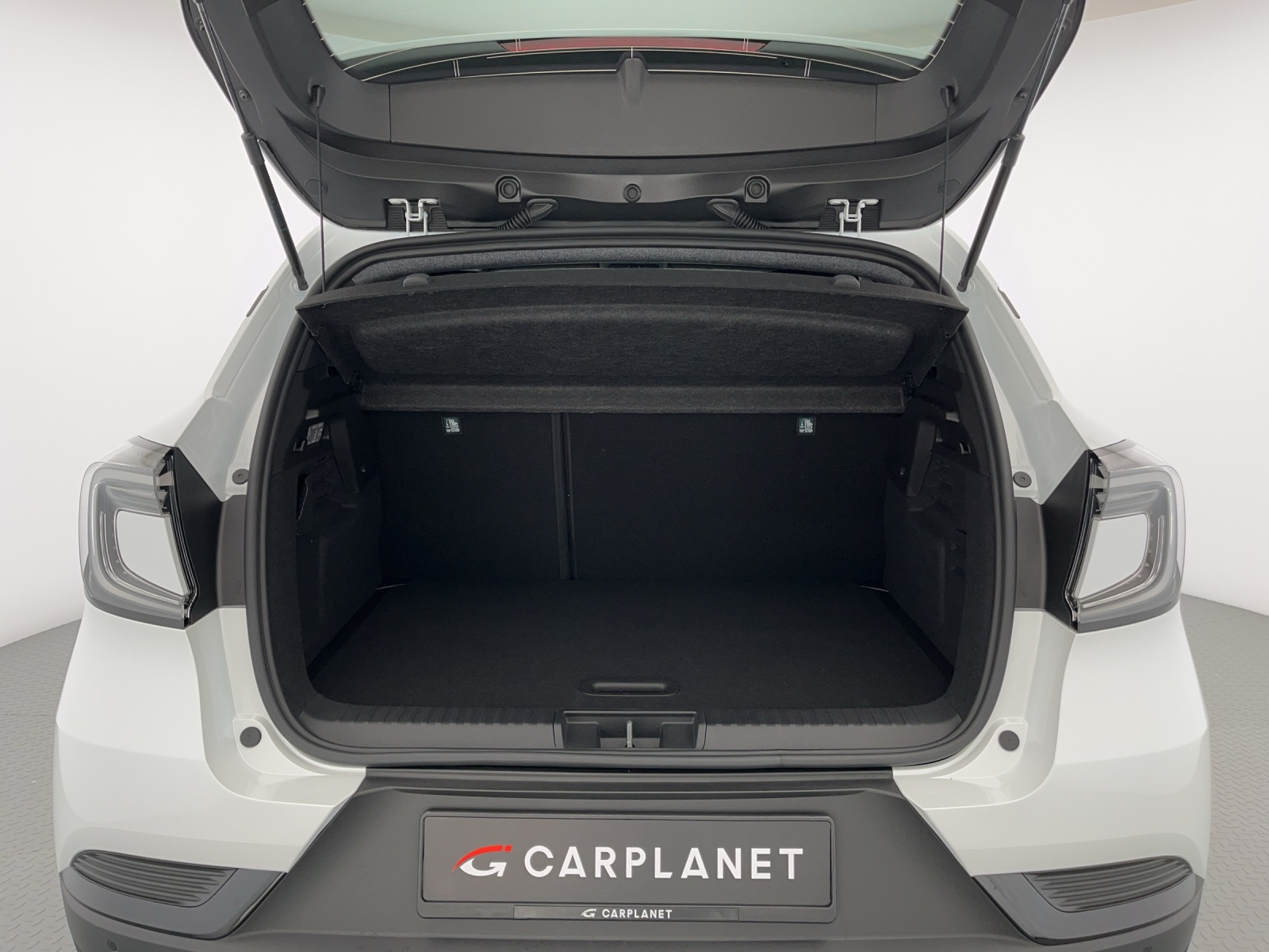 RENAULT Captur 1.8 E-Tech techno-image-17