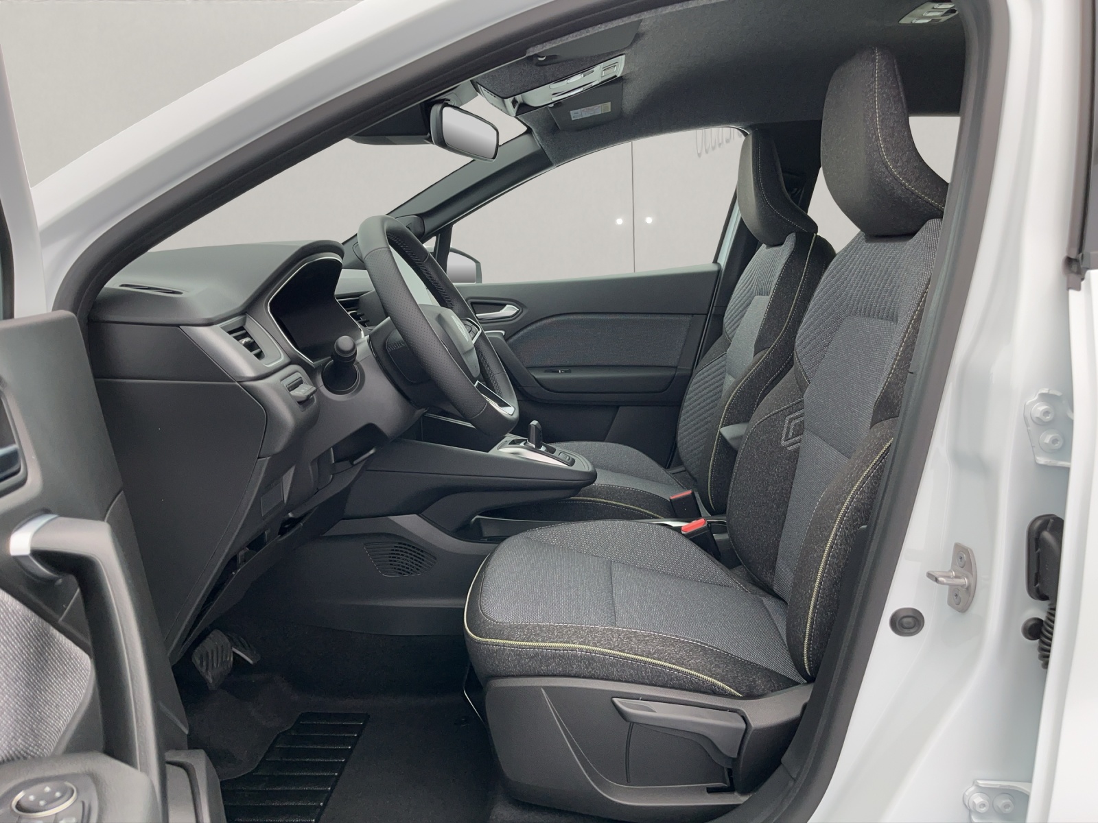 RENAULT Captur 1.8 E-Tech techno-image-7