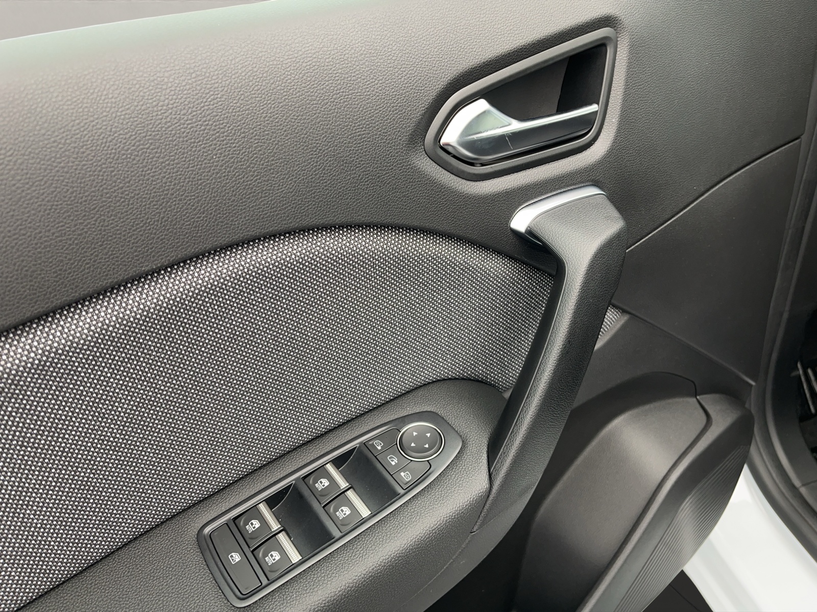 RENAULT Captur 1.8 E-Tech techno-image-12