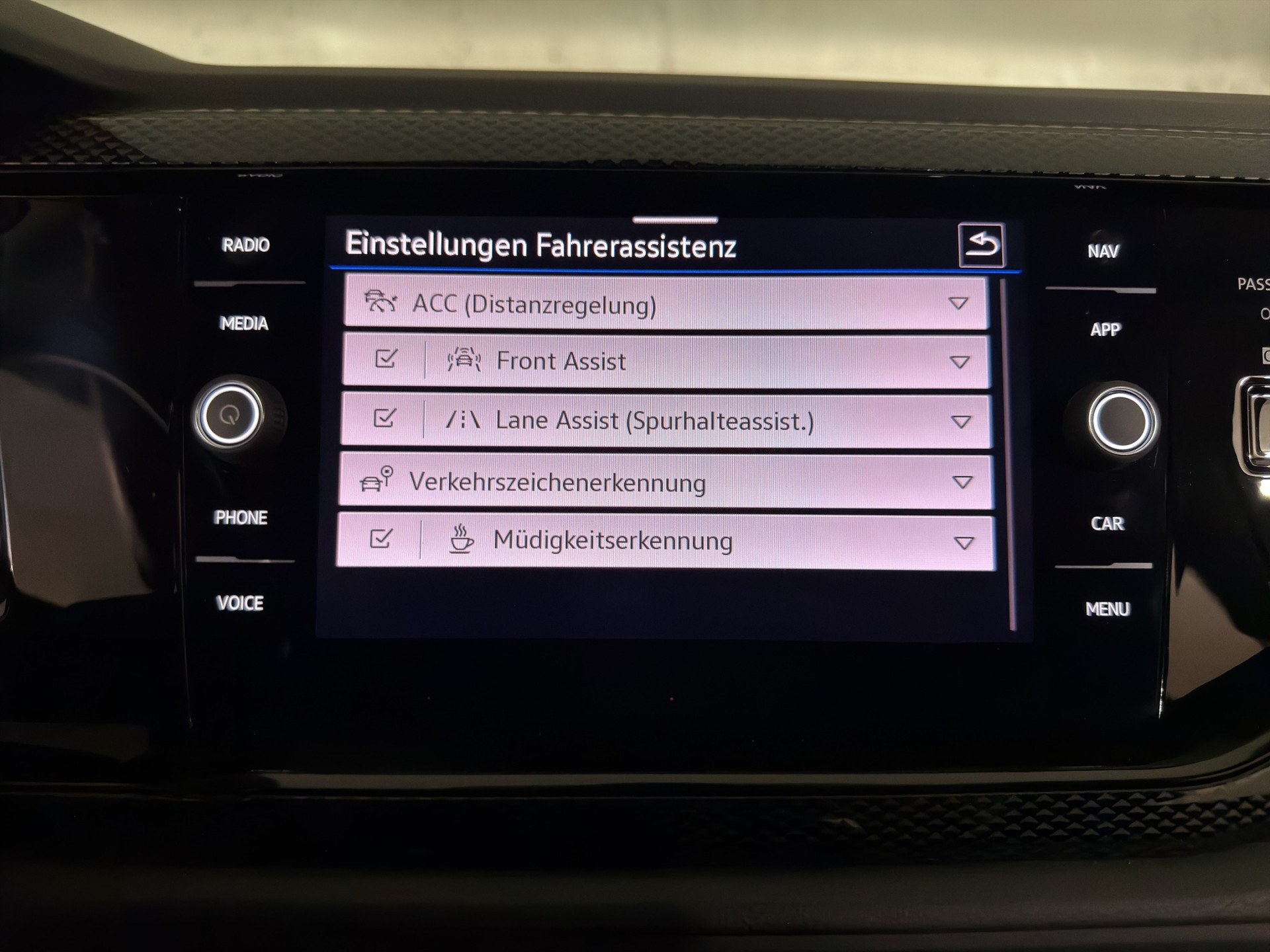 VW Polo 1.0 TSI Life DSG-image-23