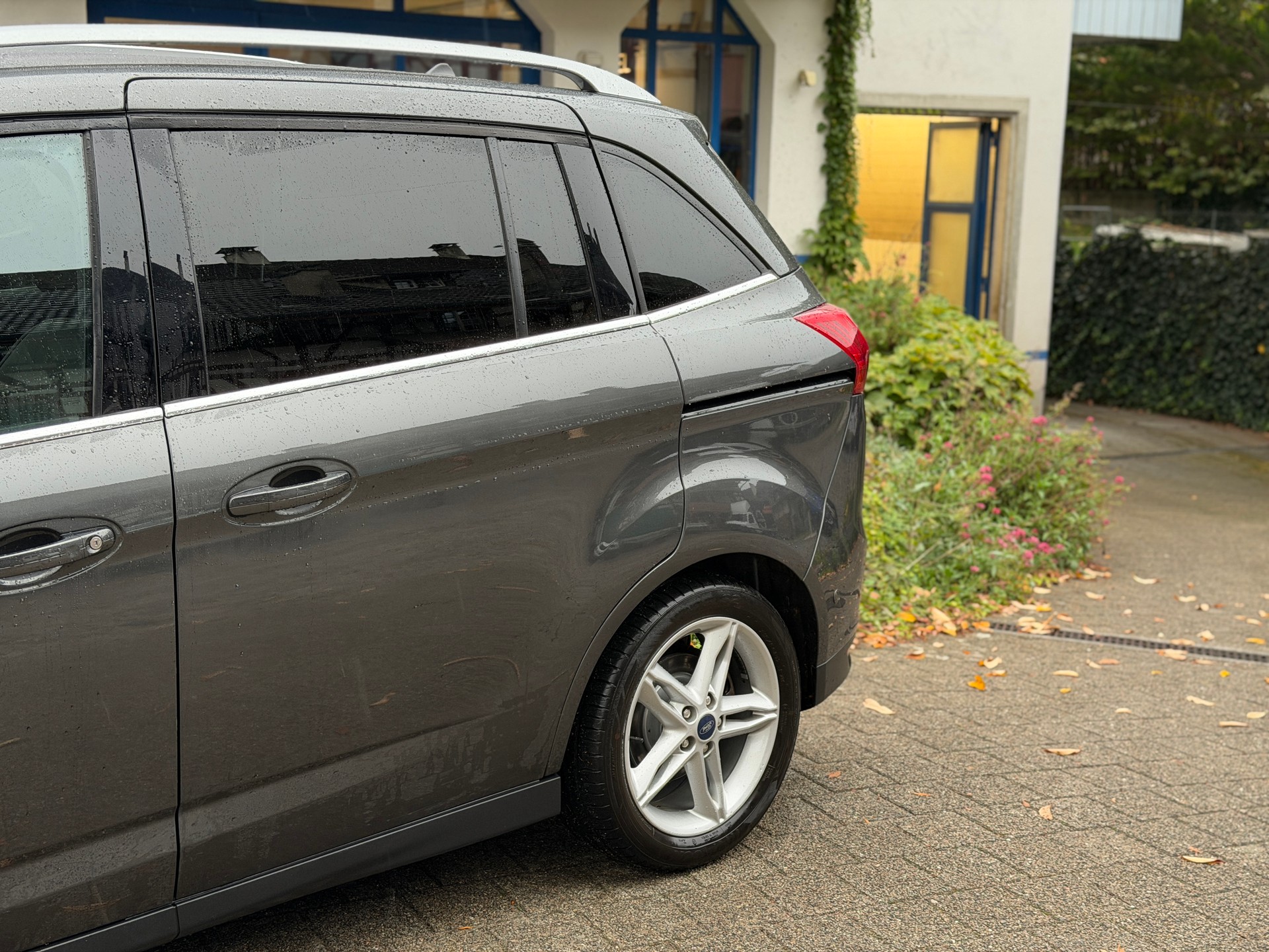 FORD Grand C-Max 1.5 SCTi Titanium X-image-4