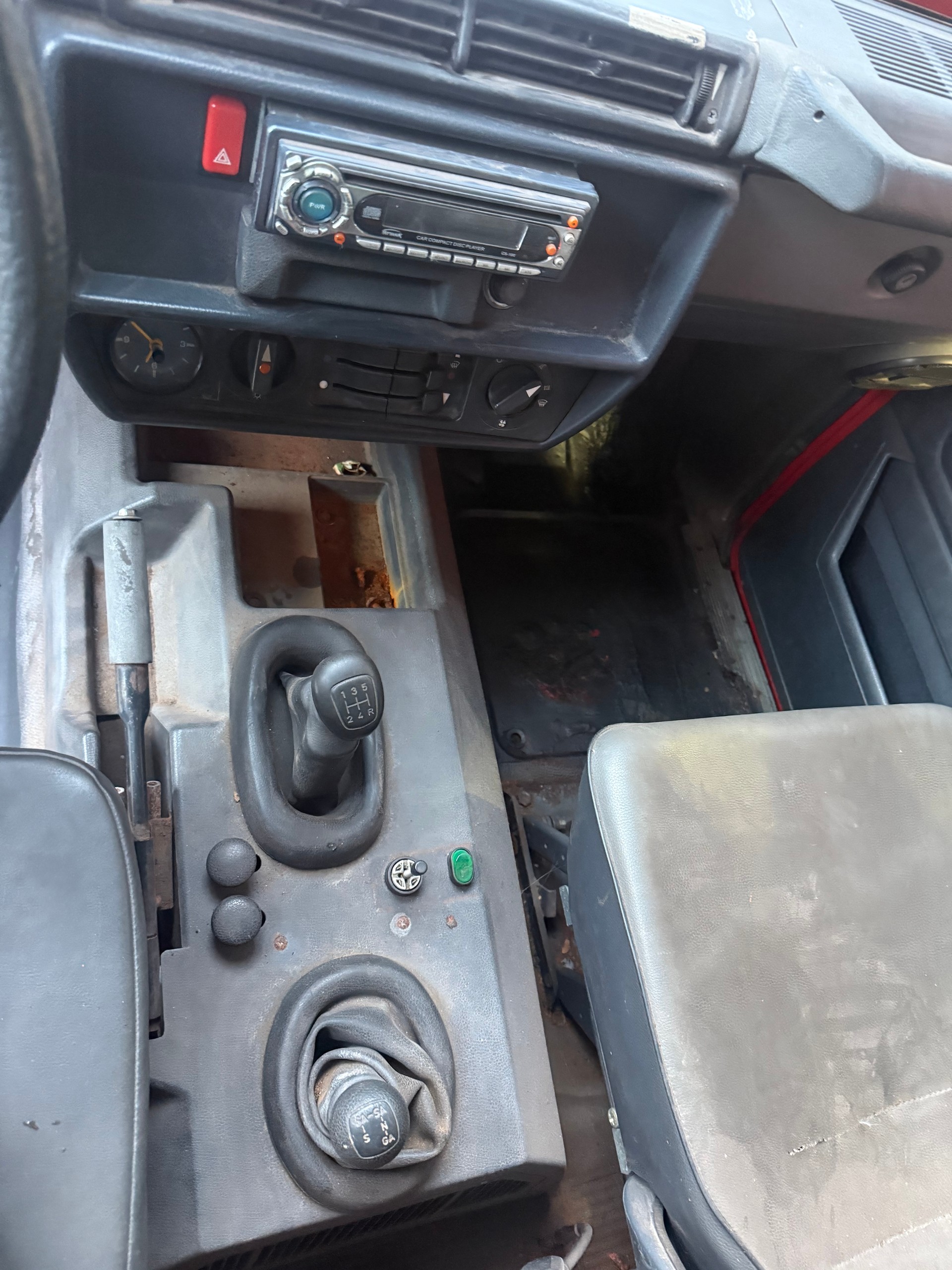 PUCH 230 GE 3 worker-image-10