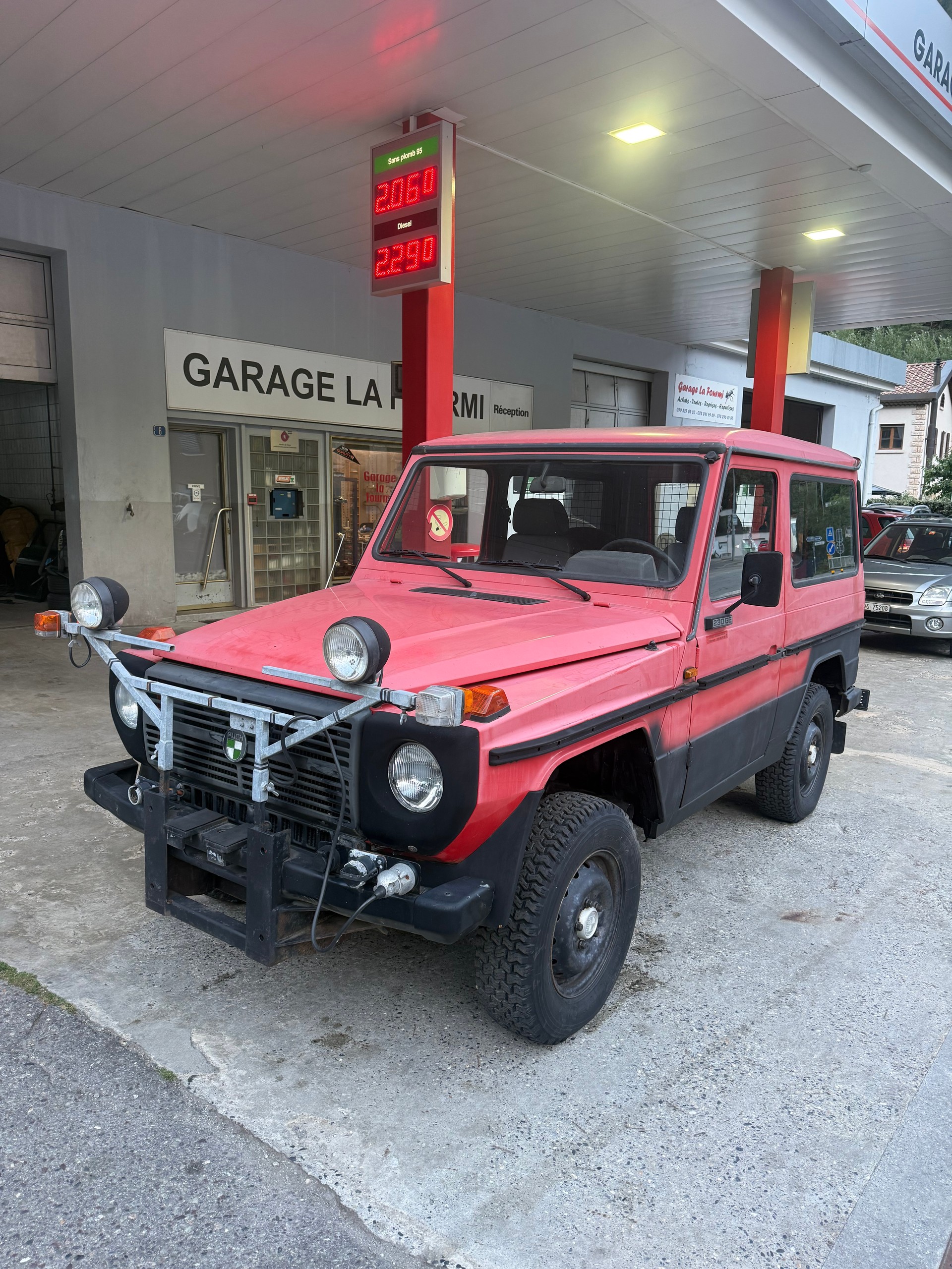 PUCH 230 GE 3 worker-image-2