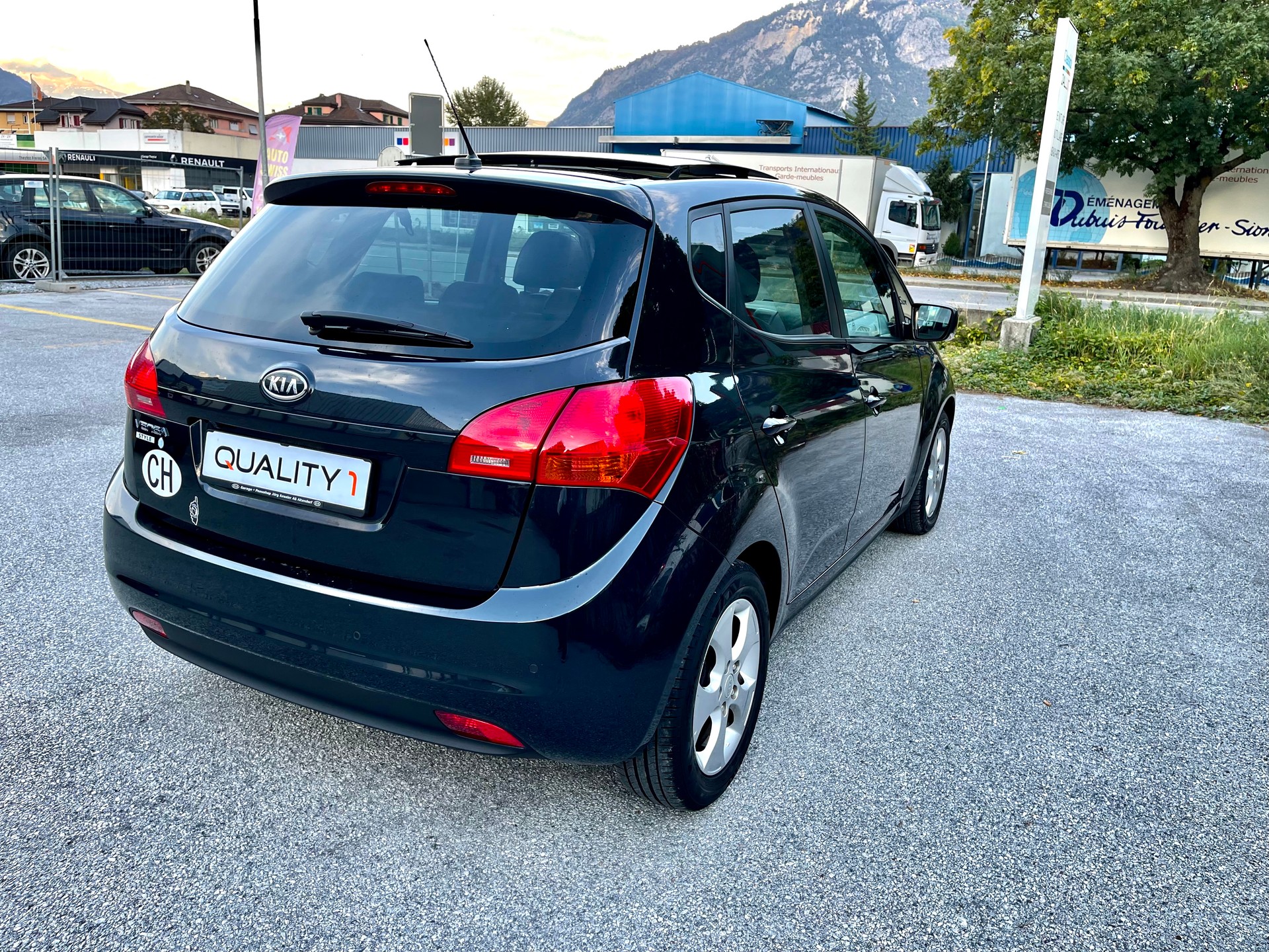 KIA Venga 1.6 CVVT Style Automatic-image-8
