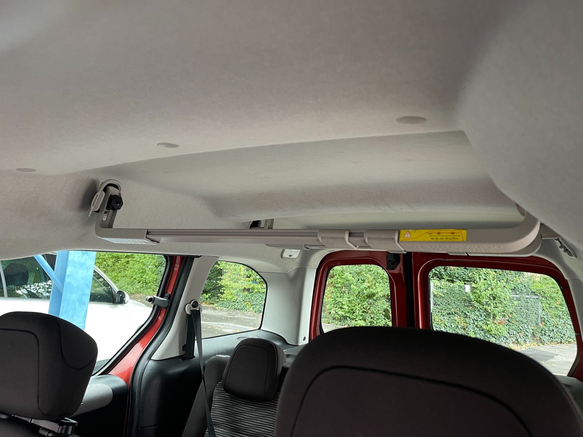 PEUGEOT Partner 1.6 Outdoor-image-10