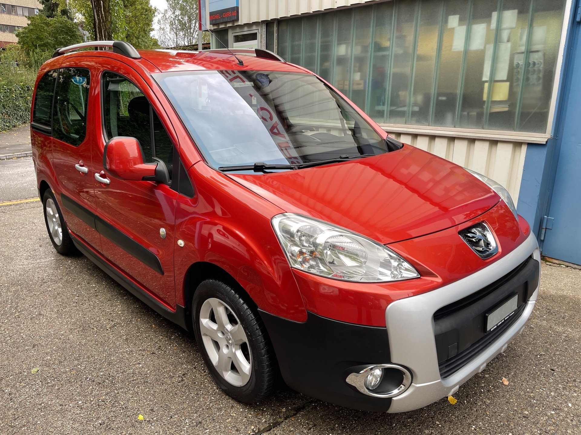 PEUGEOT Partner 1.6 Outdoor-image-1