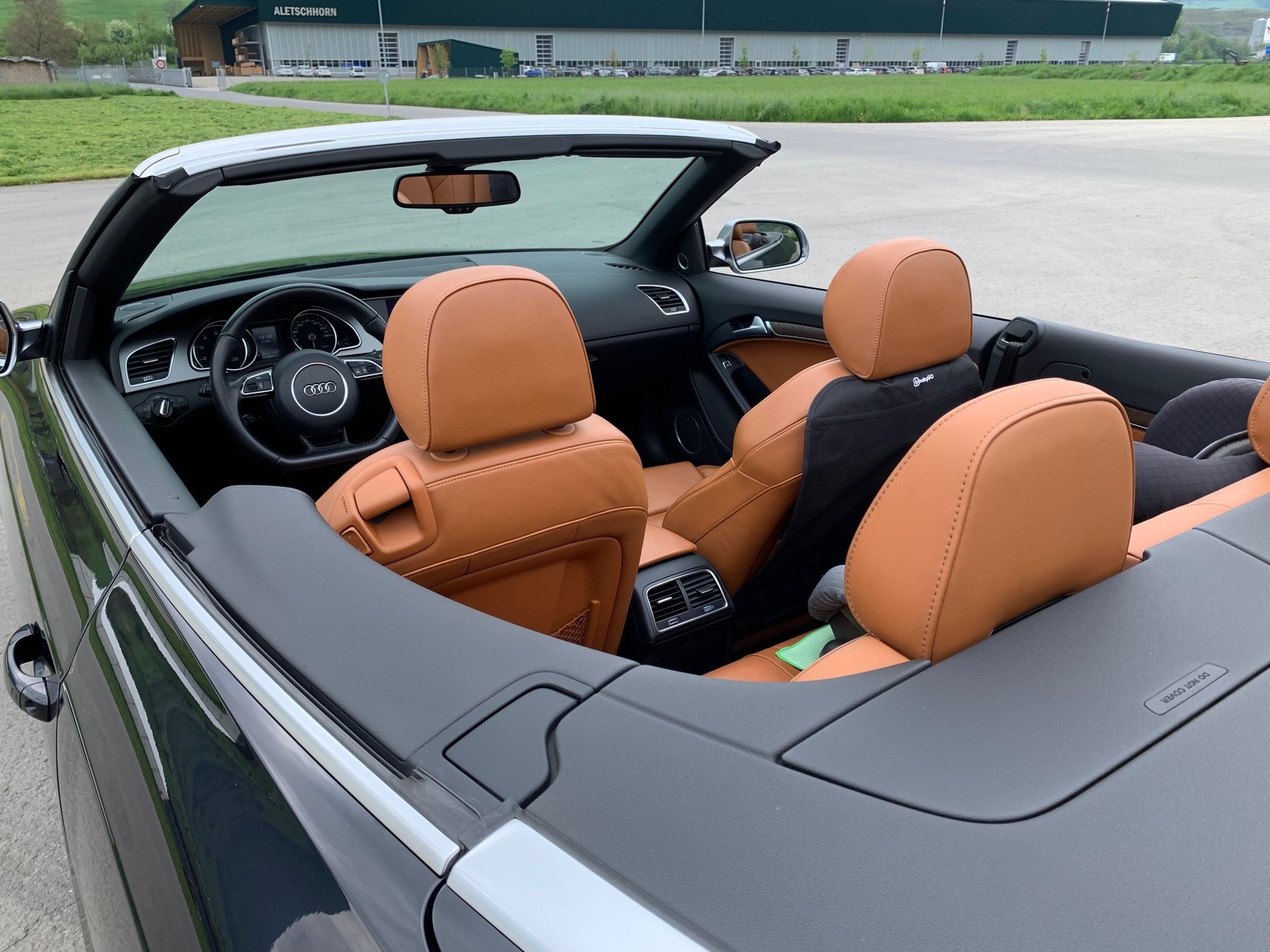 AUDI A5 Cabriolet 2.0 TFSI quattro S-tronic-image-14