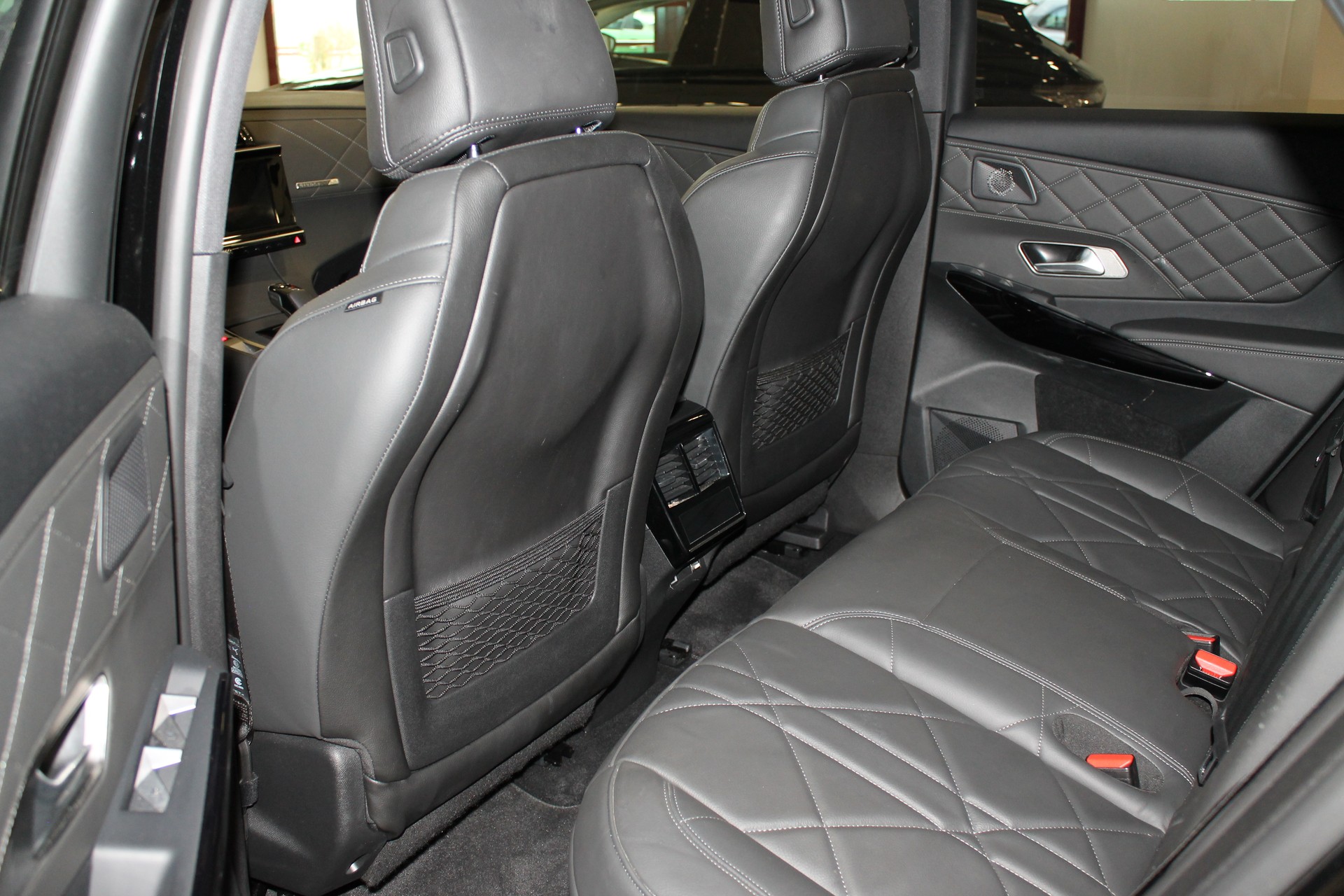 DS AUTOMOBILES DS 7 Crossback E-Tense 300 4x4 Rivoli-image-12