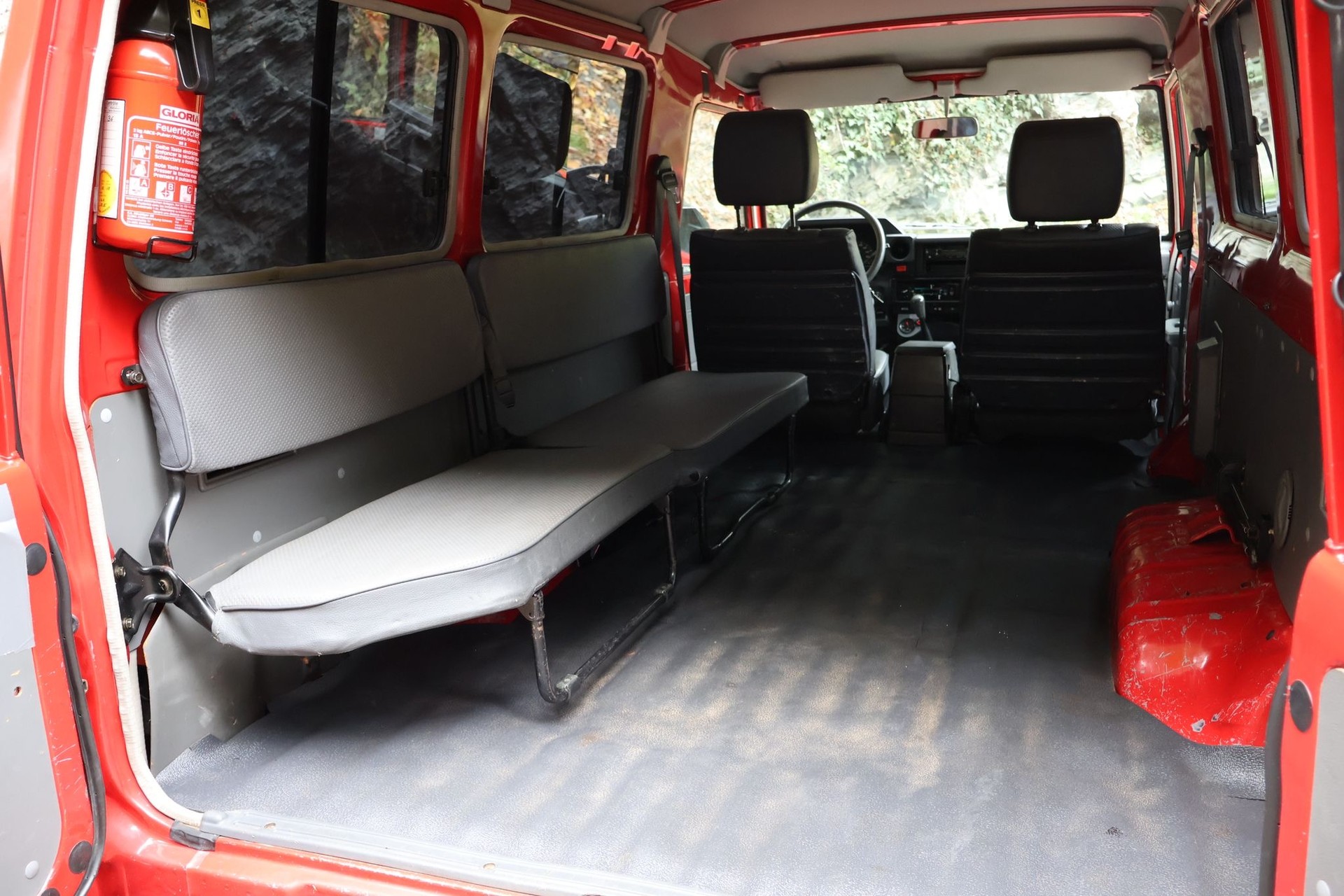 TOYOTA LAND CRUISER-image-11